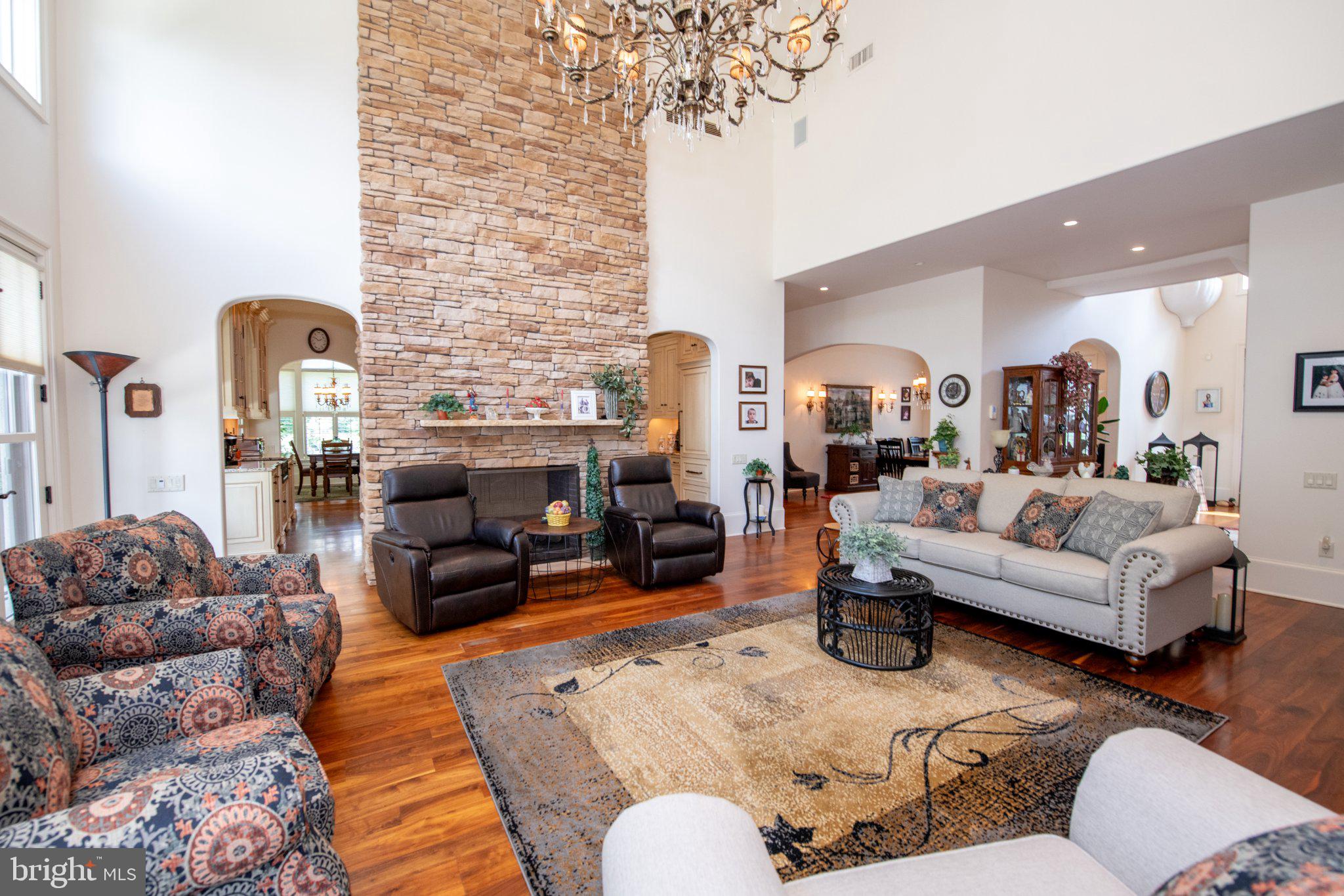 MEADOW BROOK - Residential