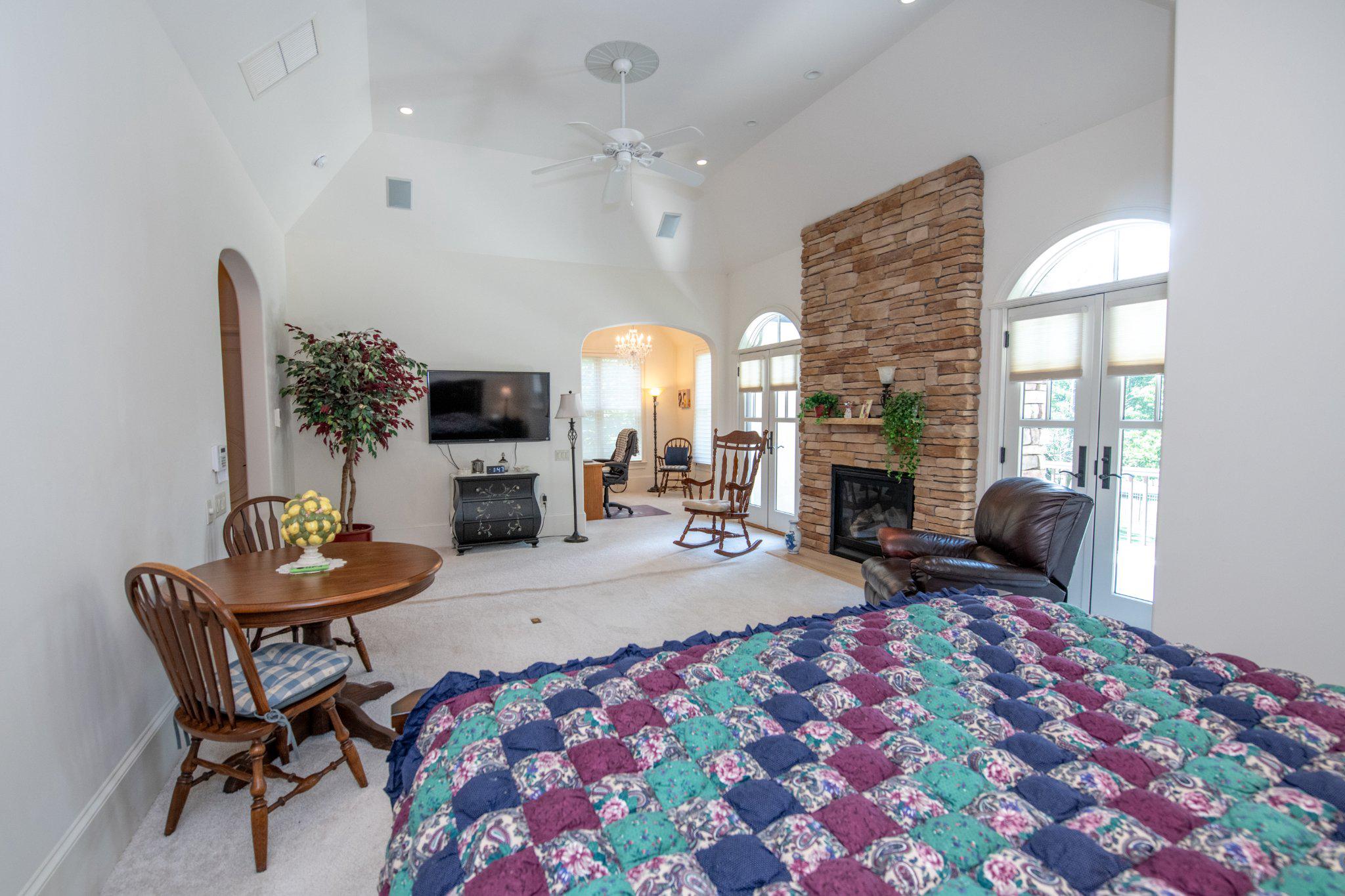 MEADOW BROOK - Residential