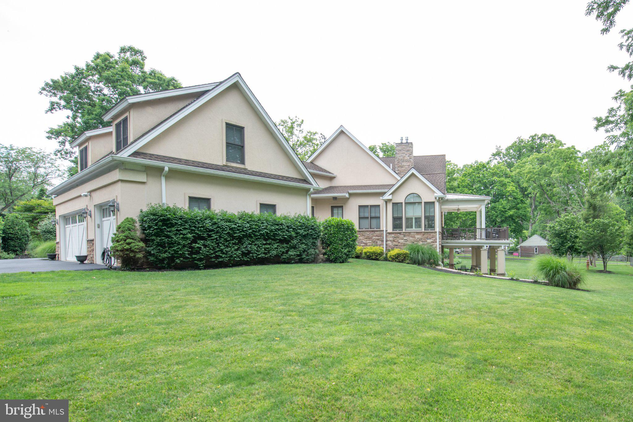 MEADOW BROOK - Residential