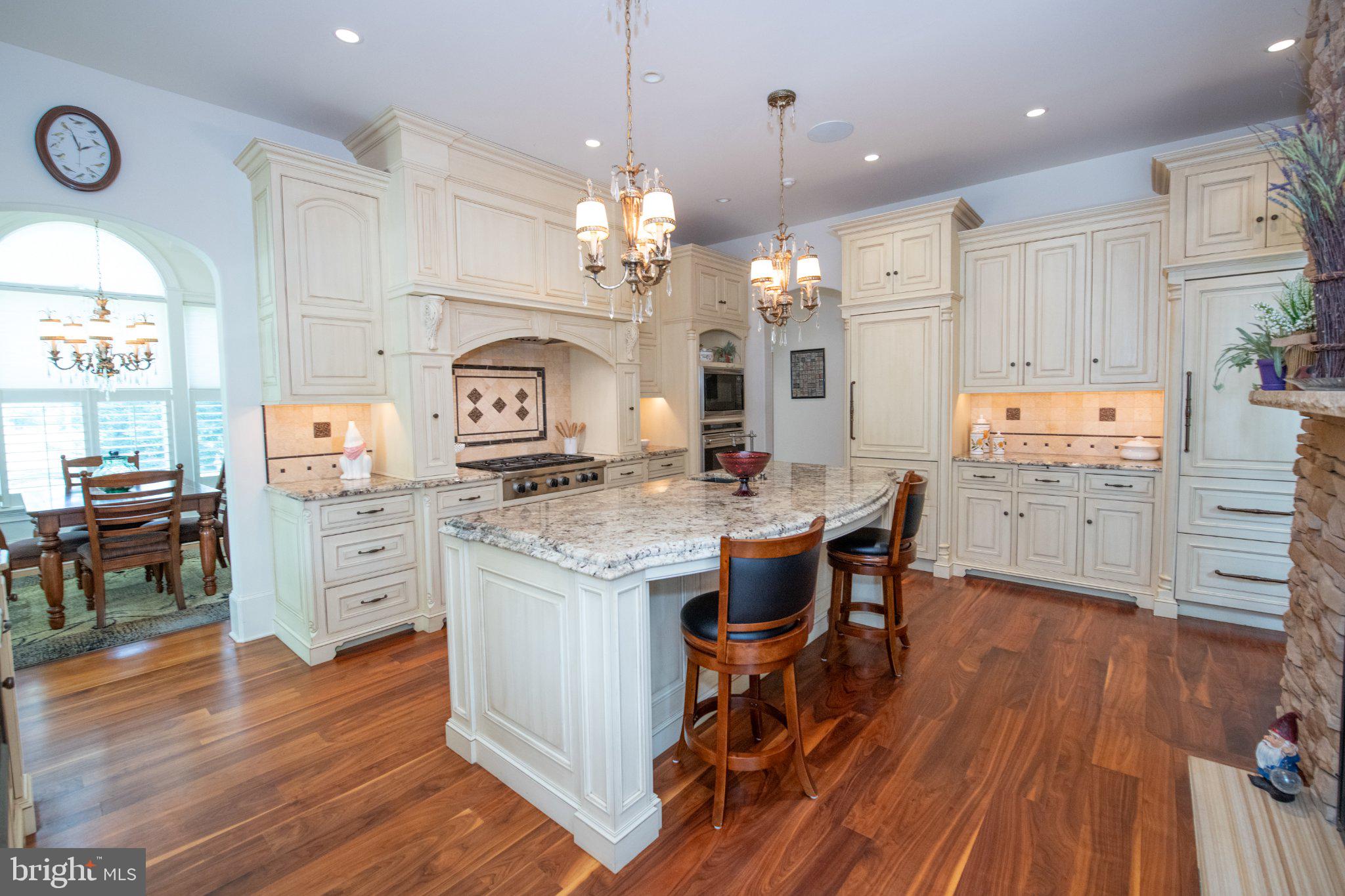MEADOW BROOK - Residential