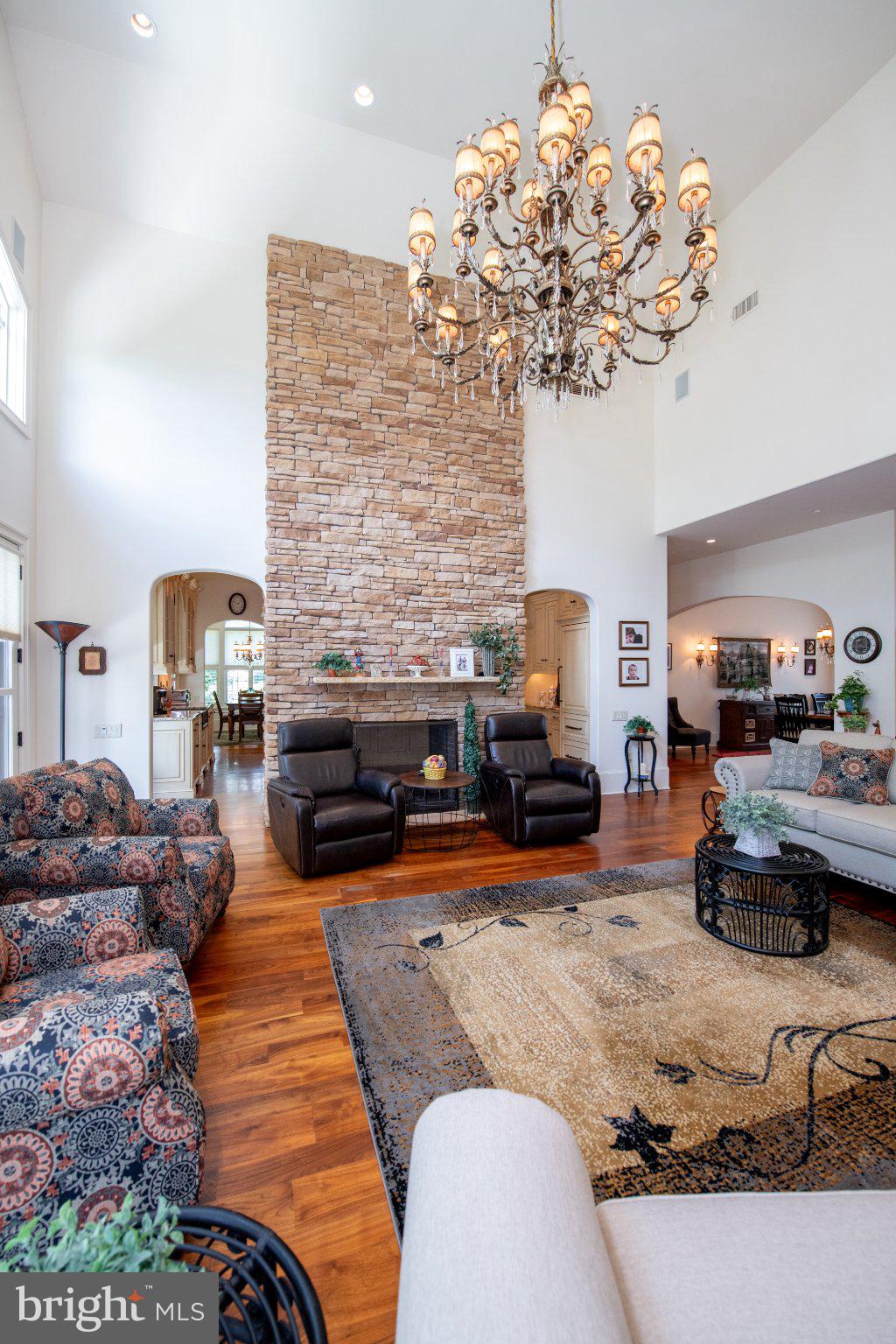 MEADOW BROOK - Residential