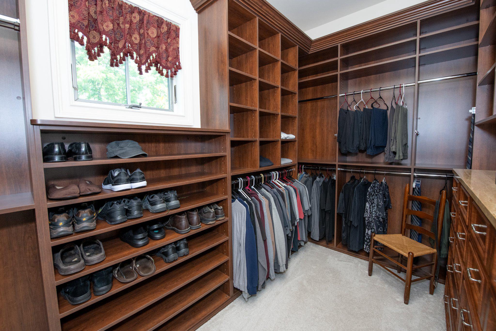MEADOW BROOK - Residential