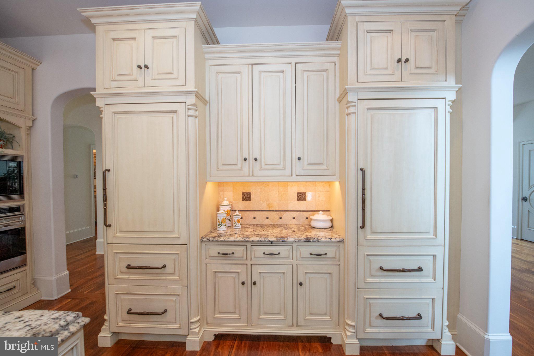 MEADOW BROOK - Residential