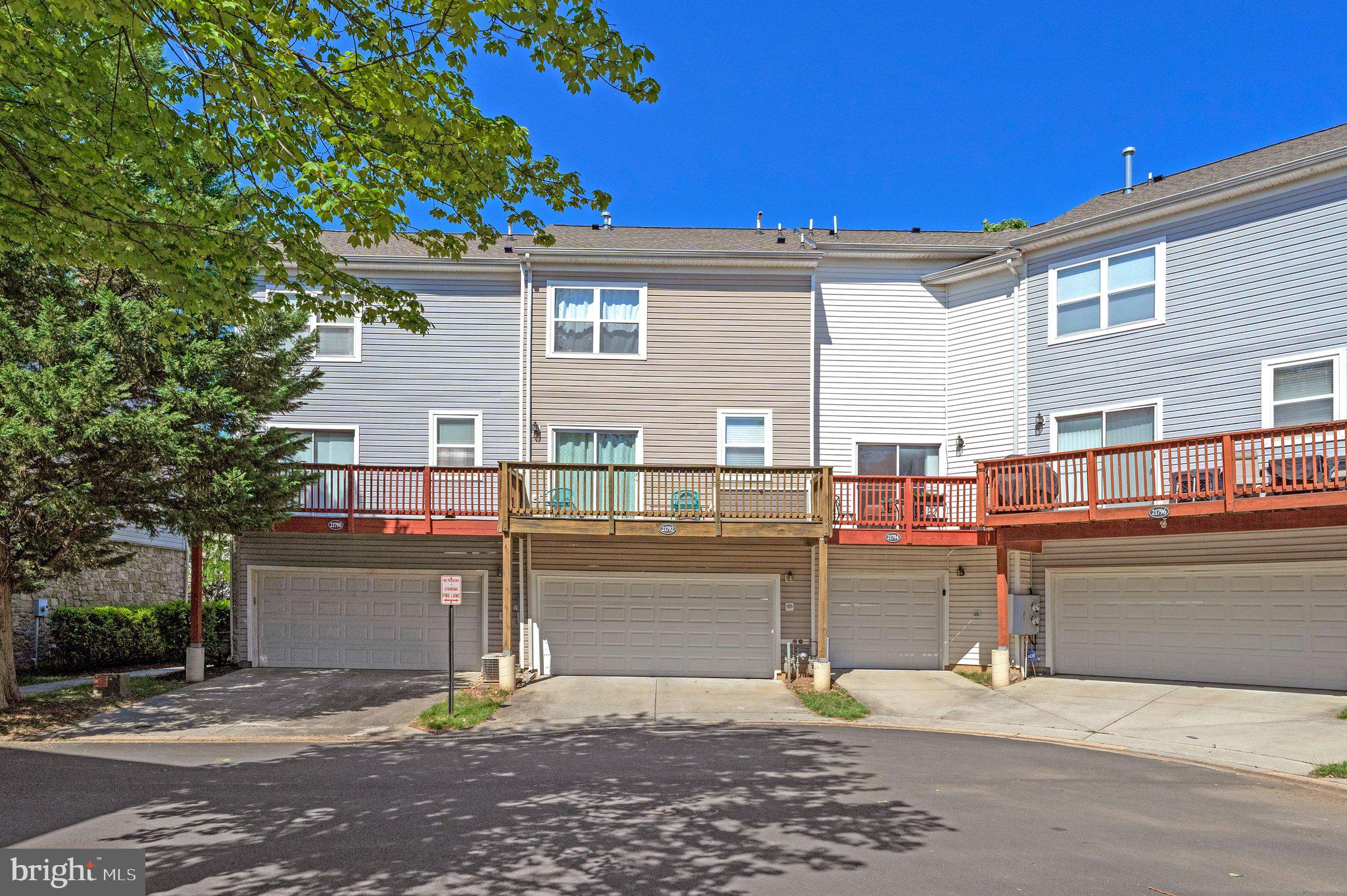 PARKSIDE AT ASHBURN - Residential