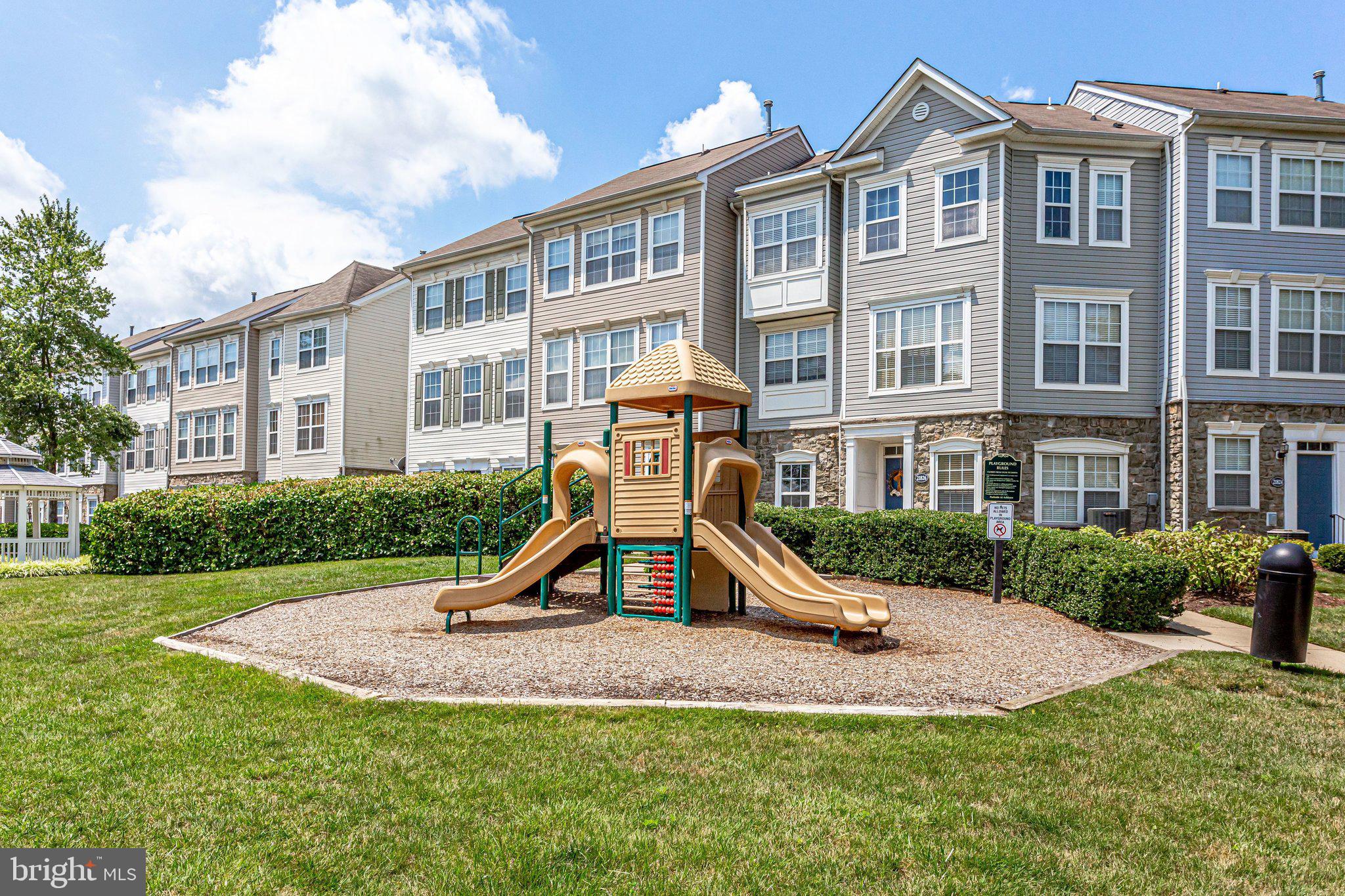 PARKSIDE AT ASHBURN - Residential