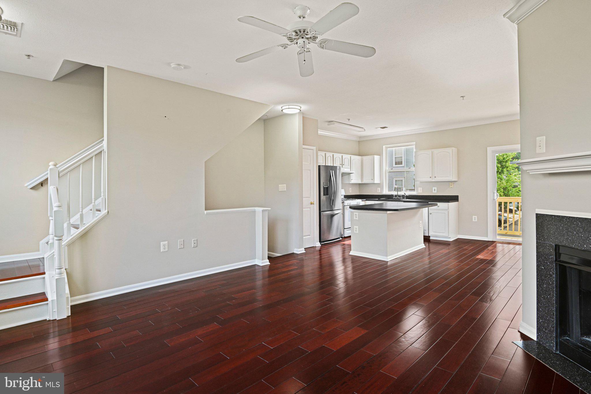PARKSIDE AT ASHBURN - Residential