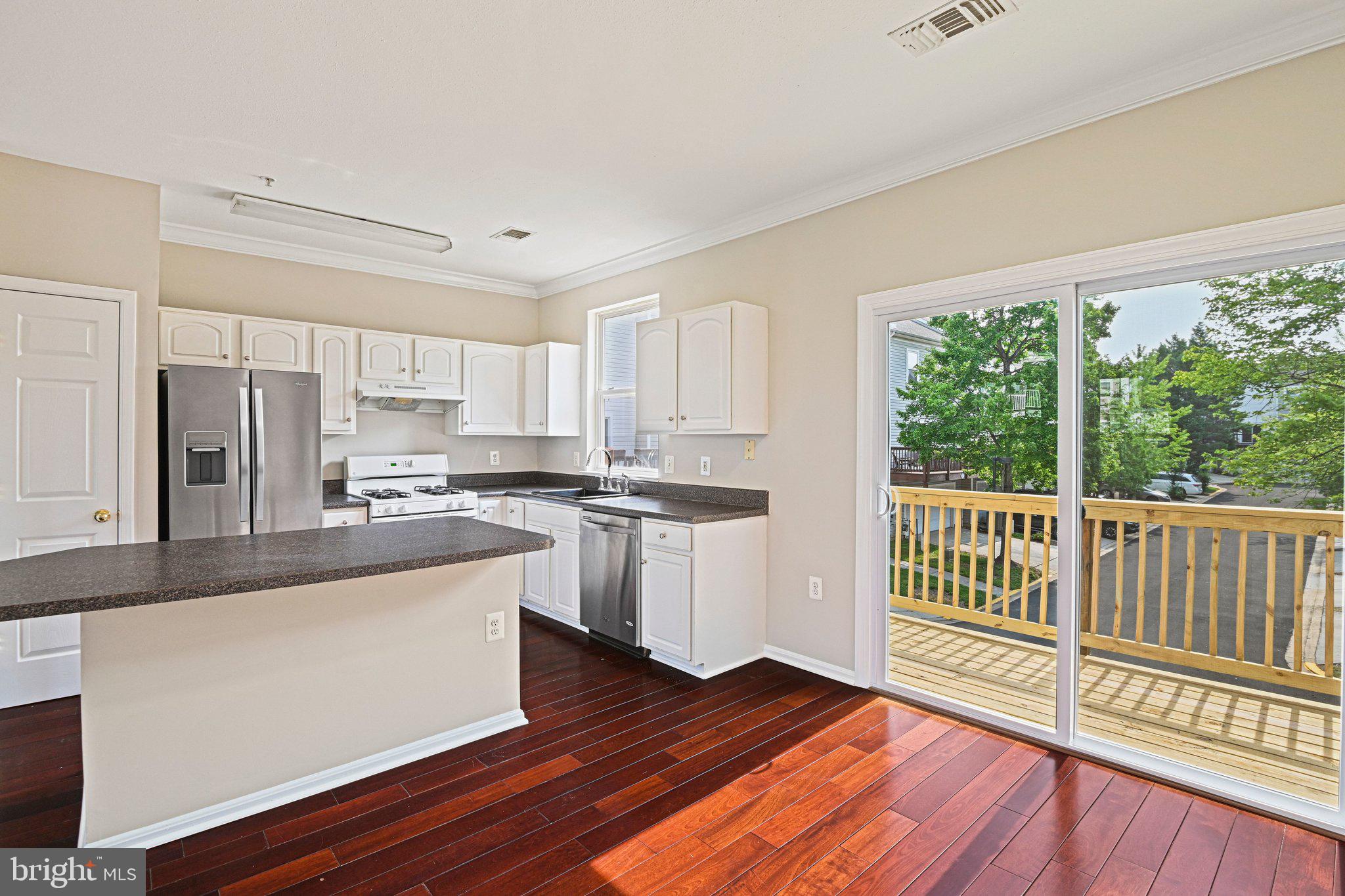 PARKSIDE AT ASHBURN - Residential