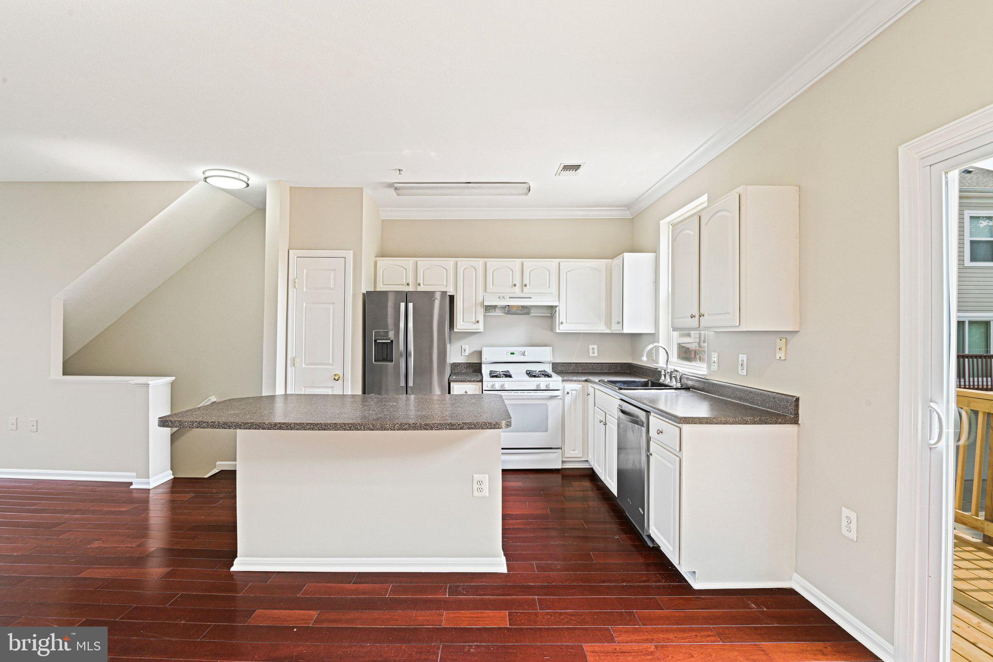 PARKSIDE AT ASHBURN - Residential