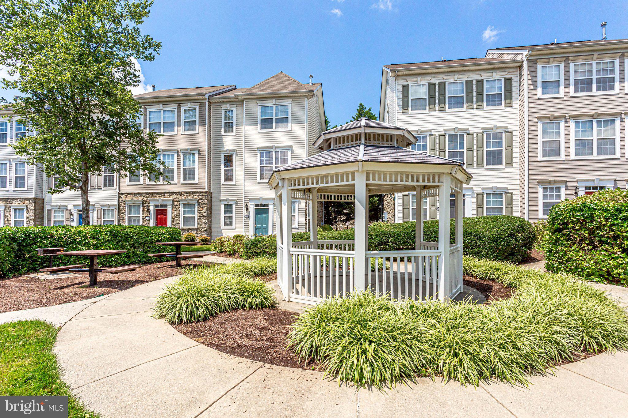 PARKSIDE AT ASHBURN - Residential