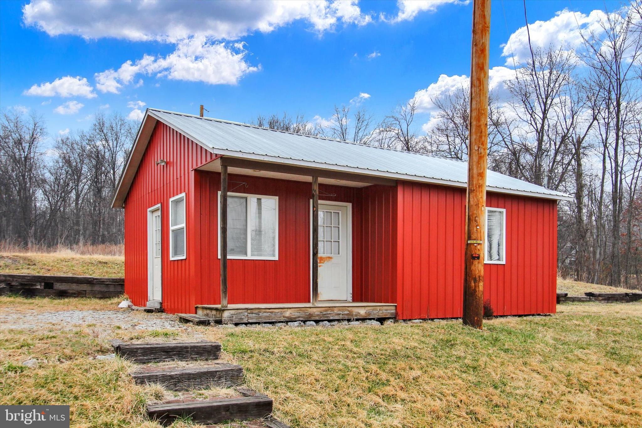 HIGHLAND TOWNSHIP - Commercial Sale