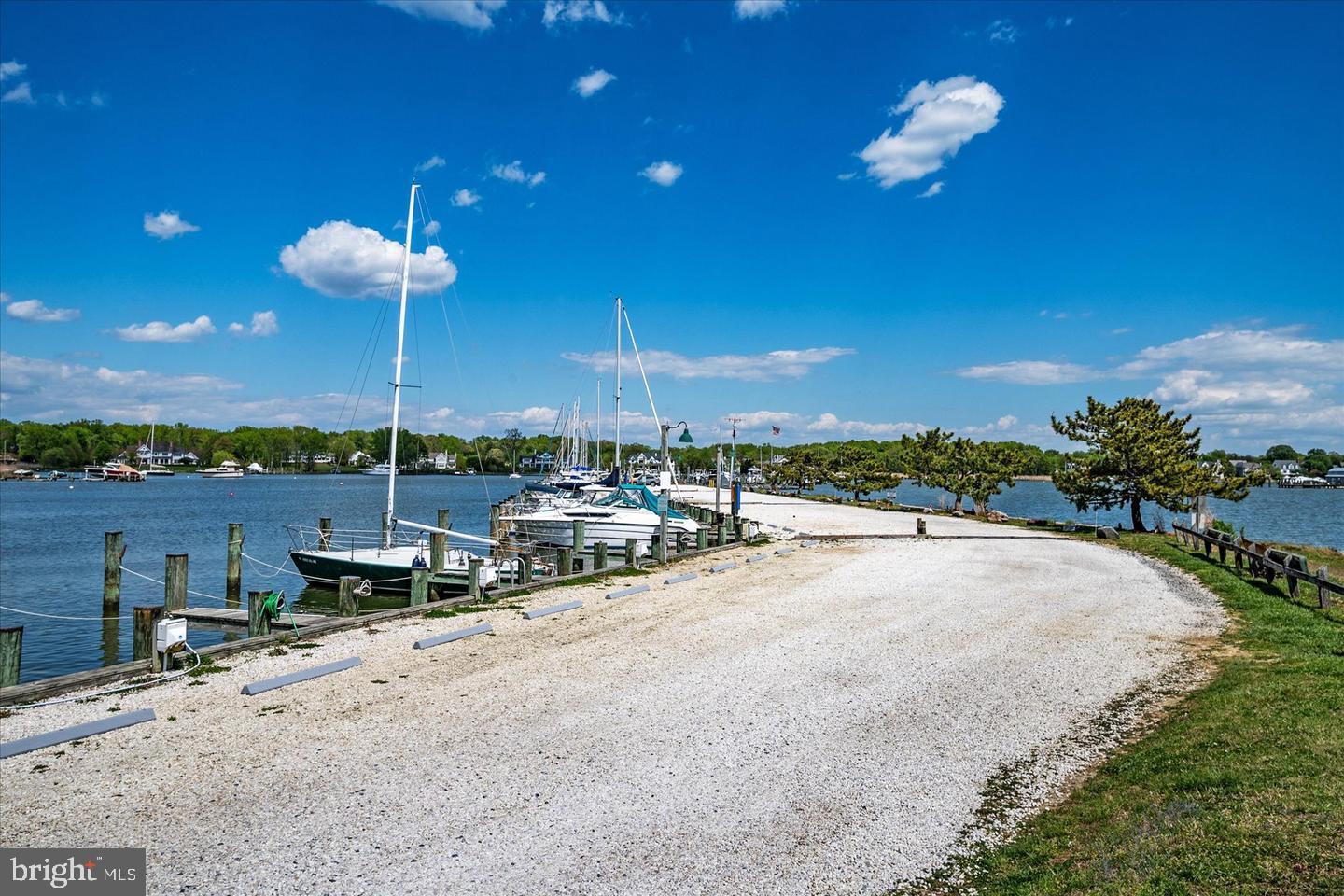 HILLSMERE ESTATES - Residential