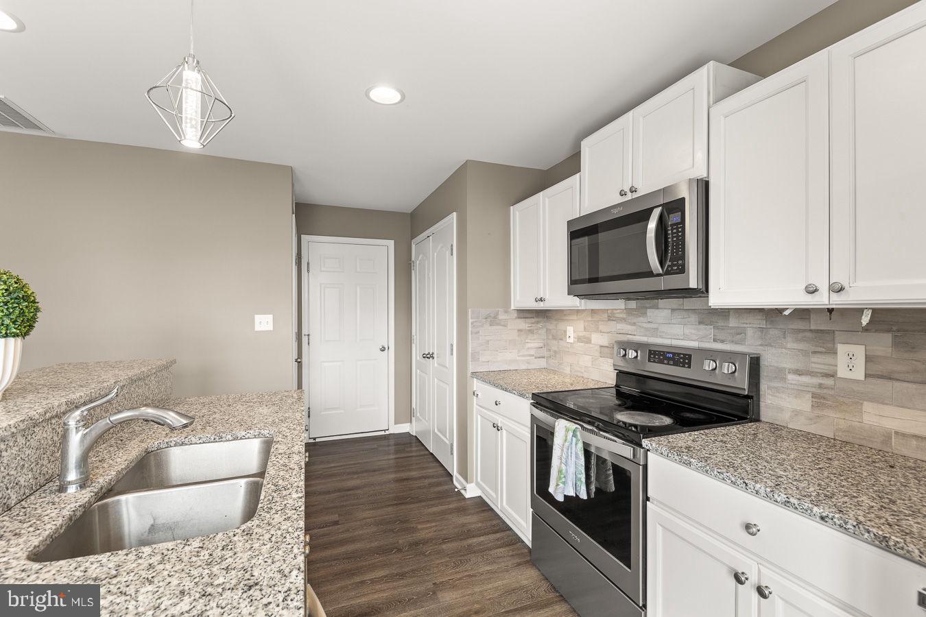 MORNING DOVE ESTATES - Residential