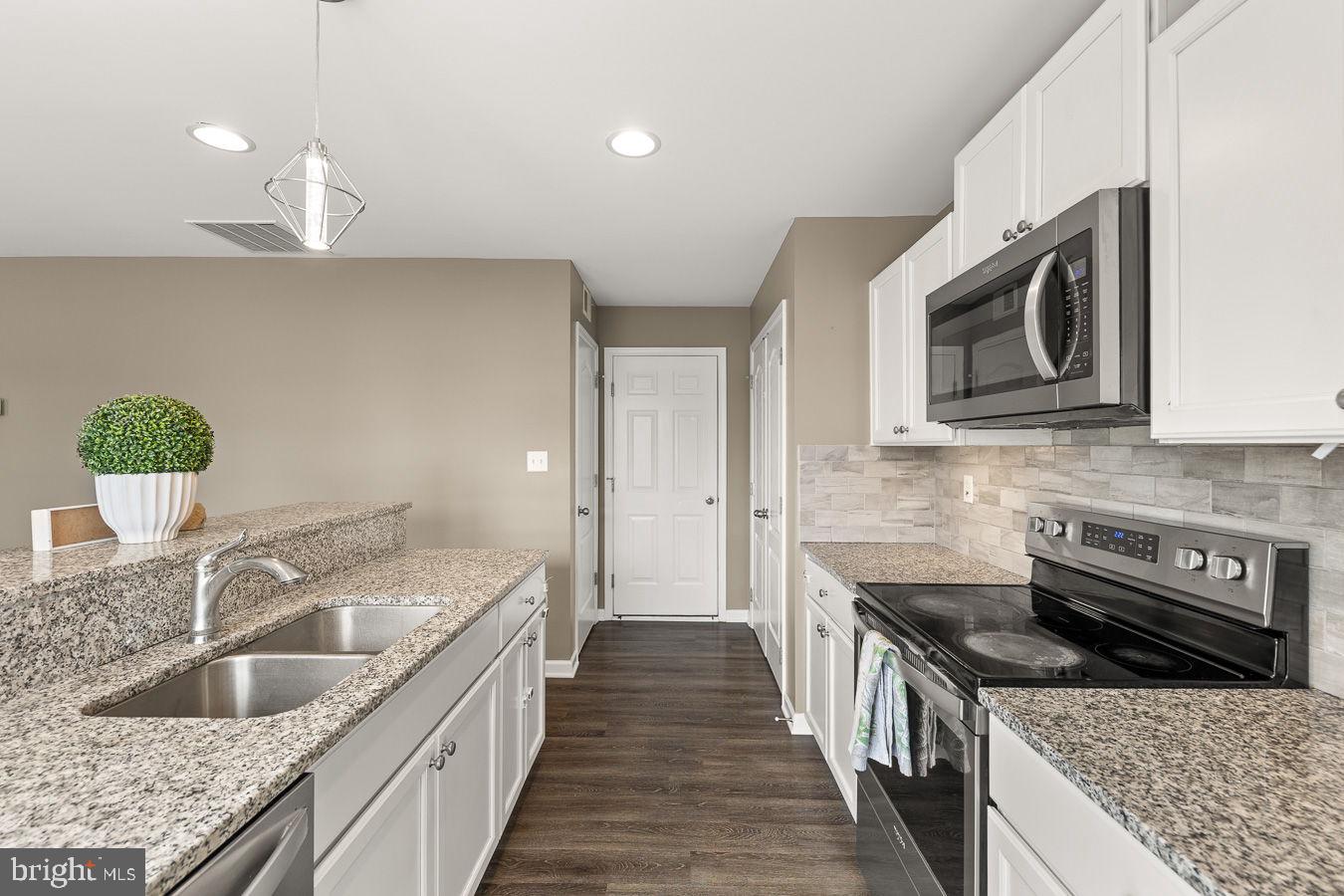 MORNING DOVE ESTATES - Residential