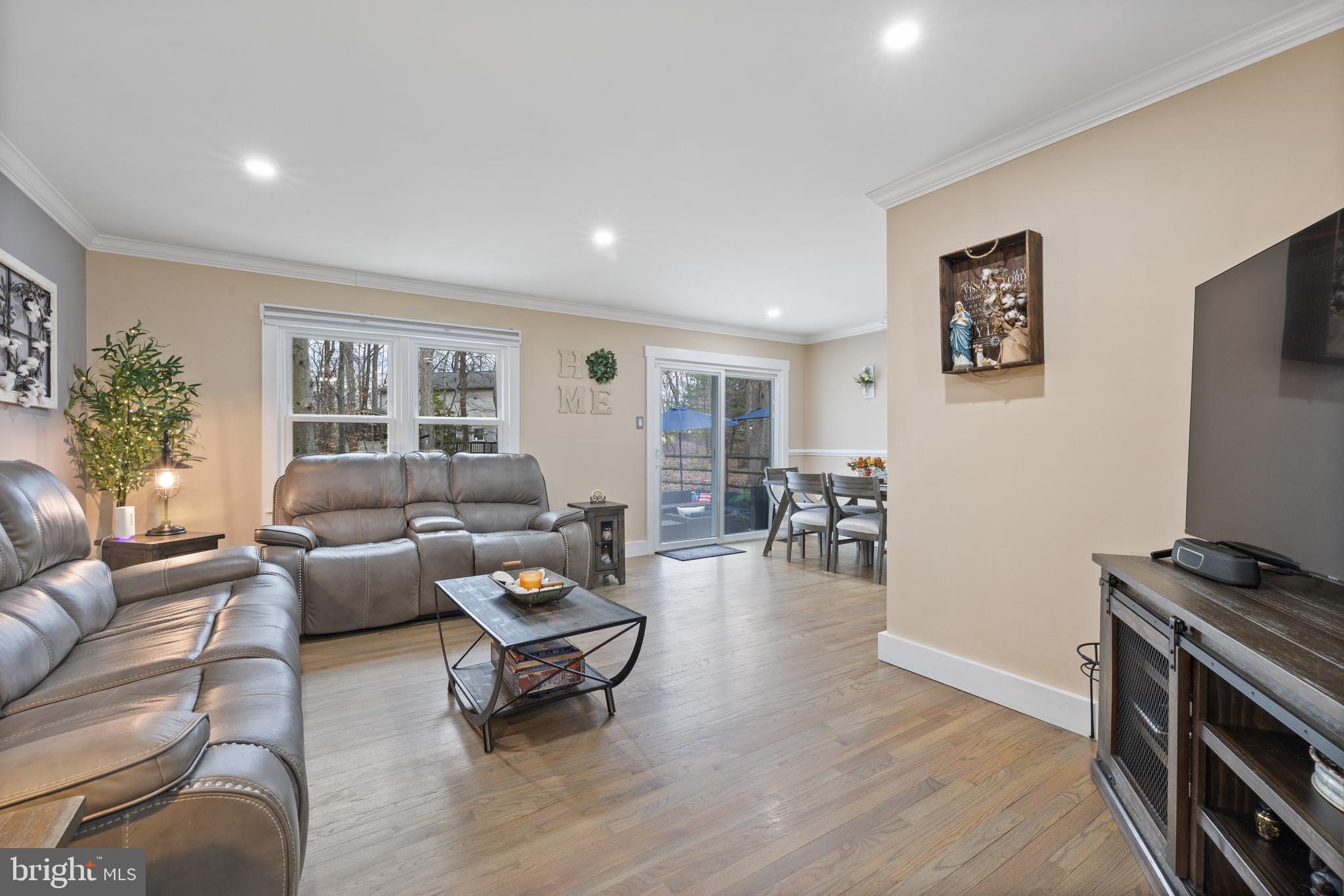 LAKE RIDGE/PROMONTRY OAK - Residential