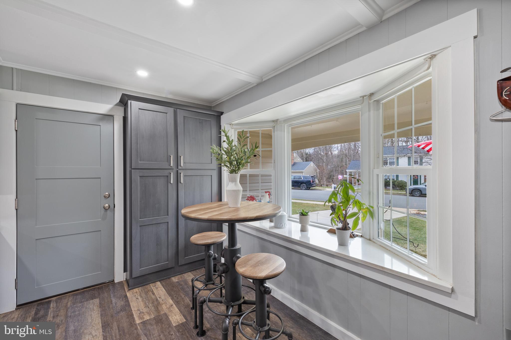 LAKE RIDGE/PROMONTRY OAK - Residential