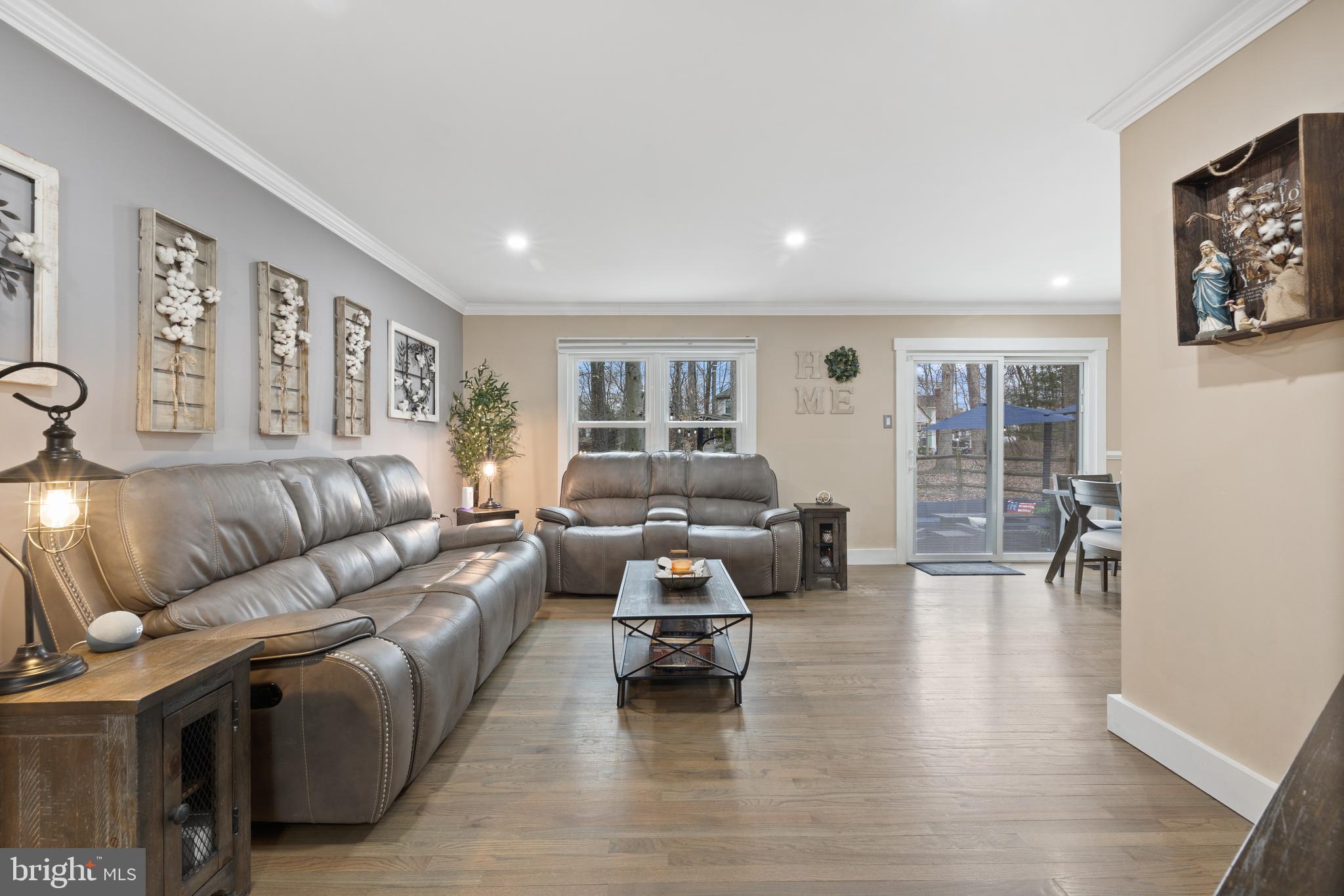 LAKE RIDGE/PROMONTRY OAK - Residential