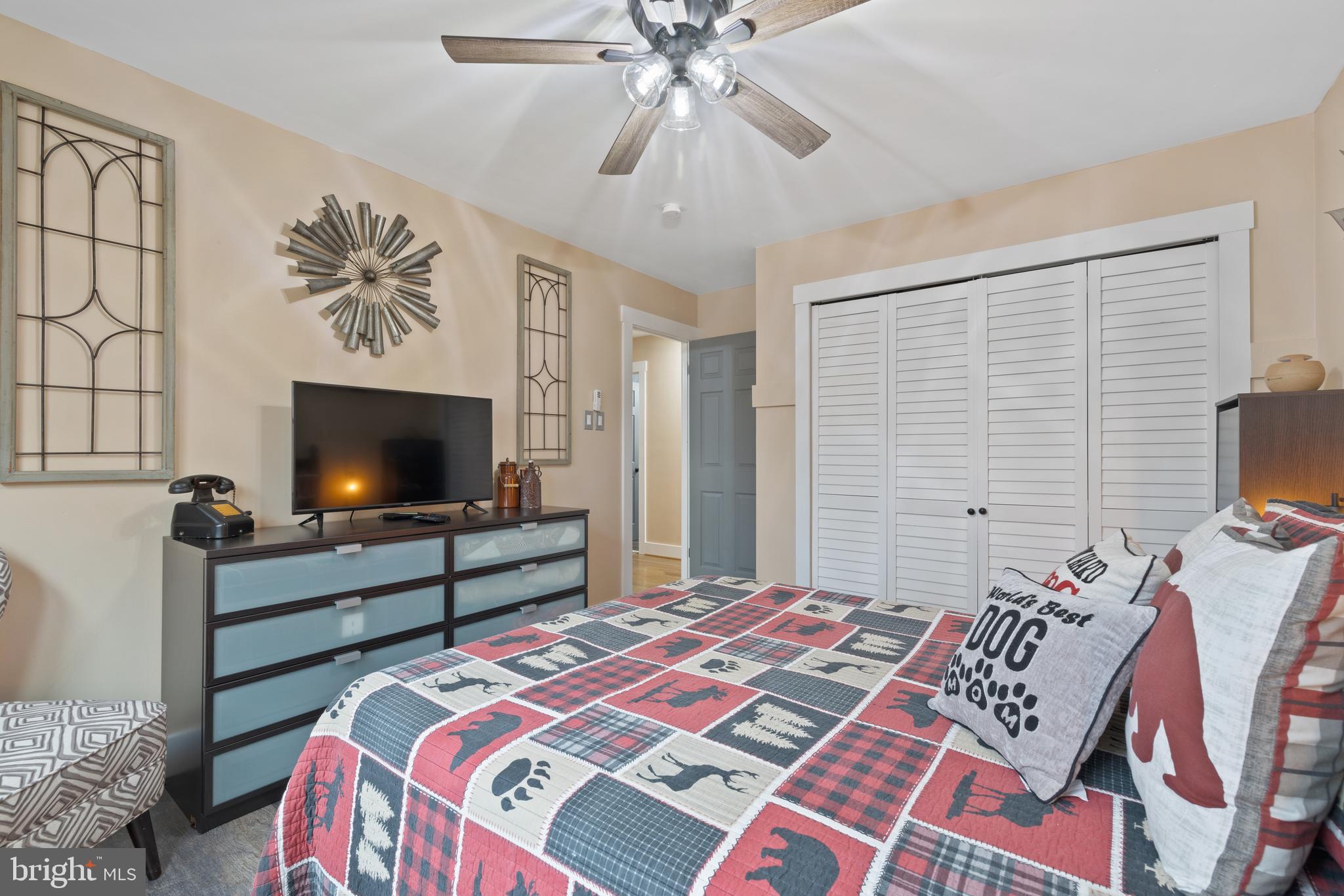 LAKE RIDGE/PROMONTRY OAK - Residential