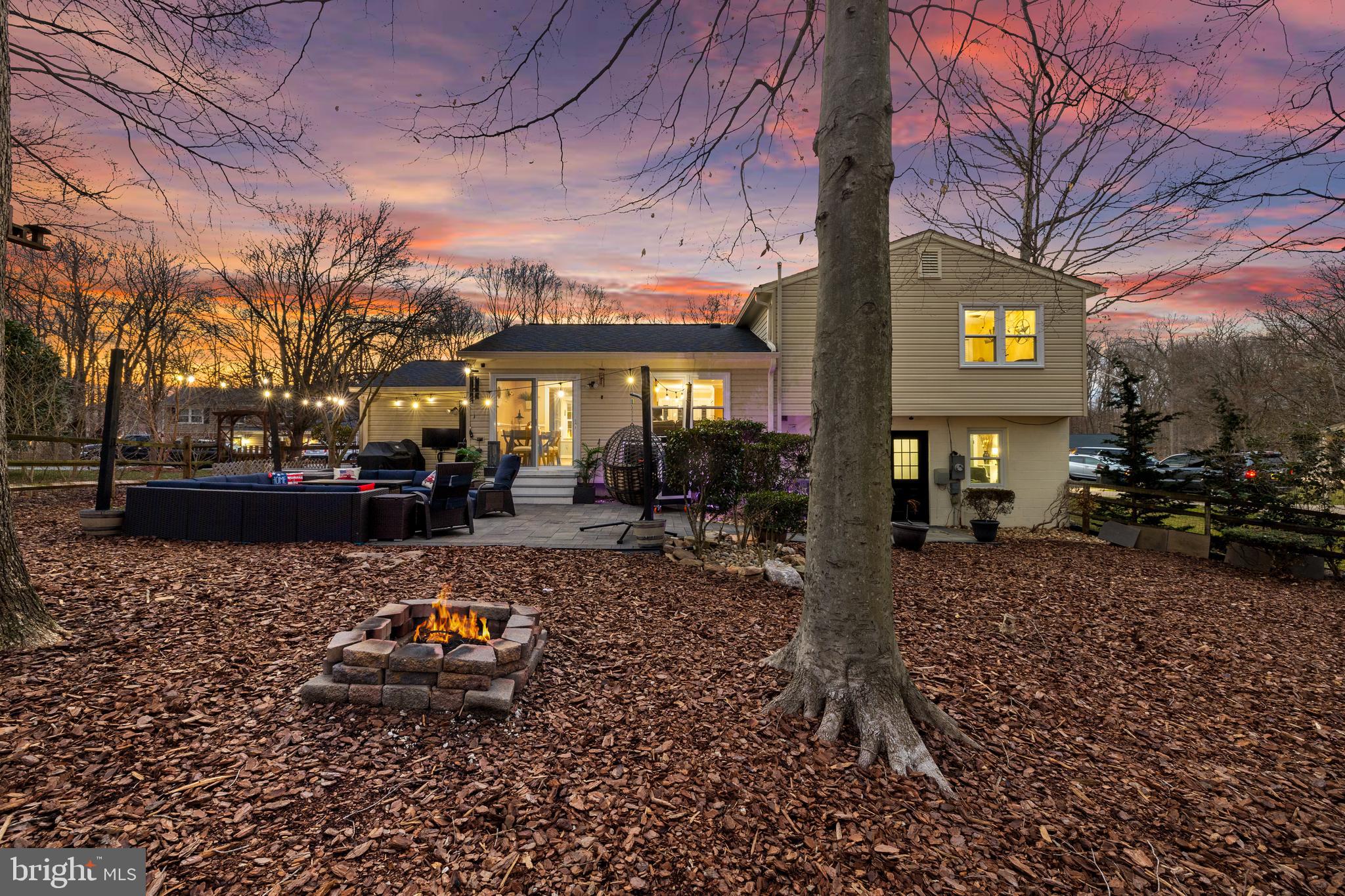 LAKE RIDGE/PROMONTRY OAK - Residential