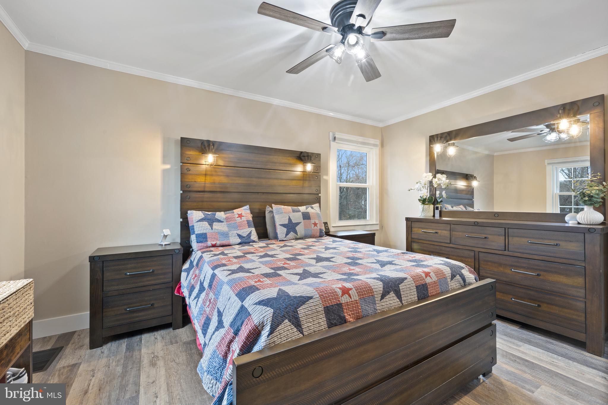 LAKE RIDGE/PROMONTRY OAK - Residential