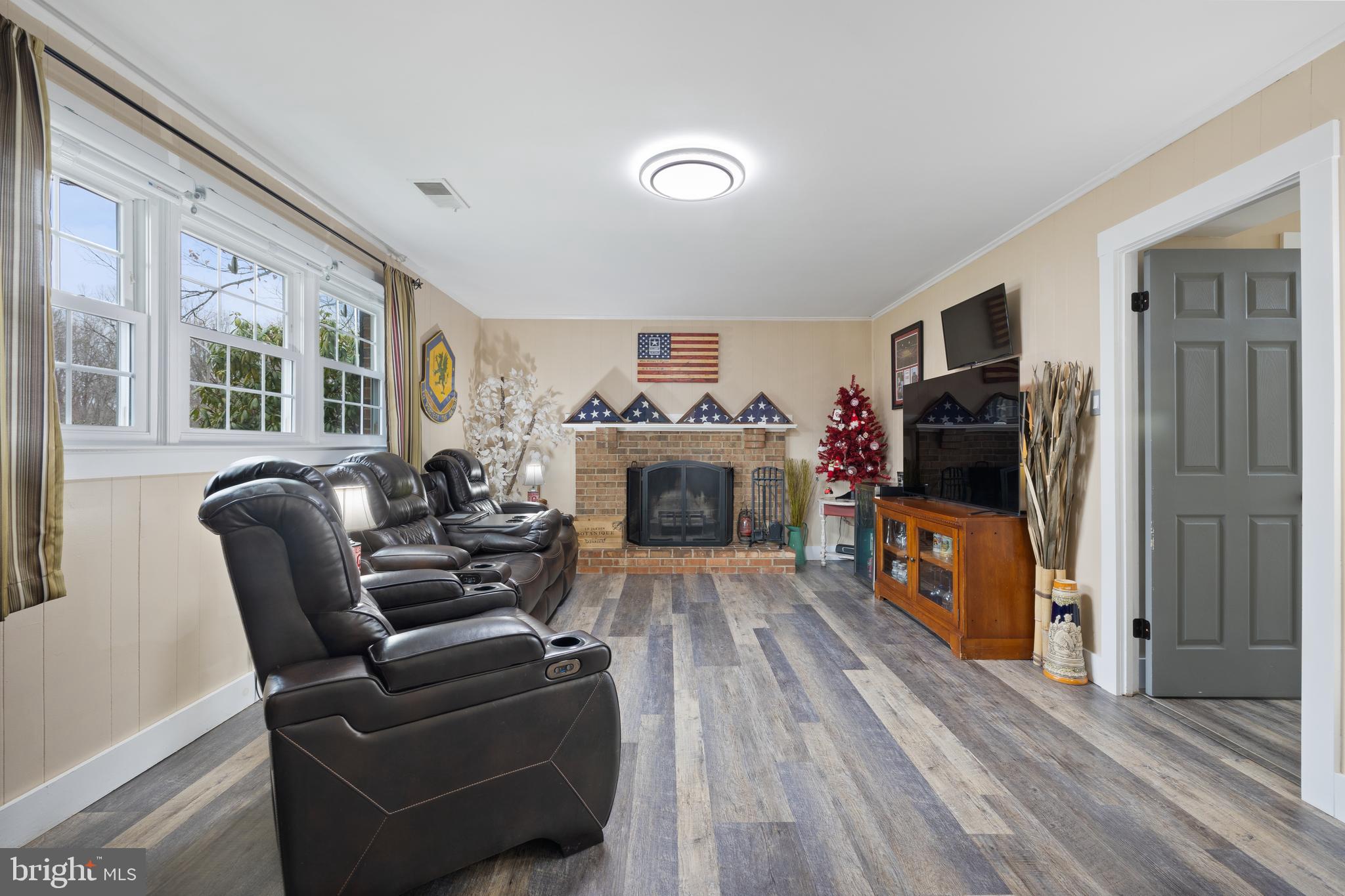 LAKE RIDGE/PROMONTRY OAK - Residential