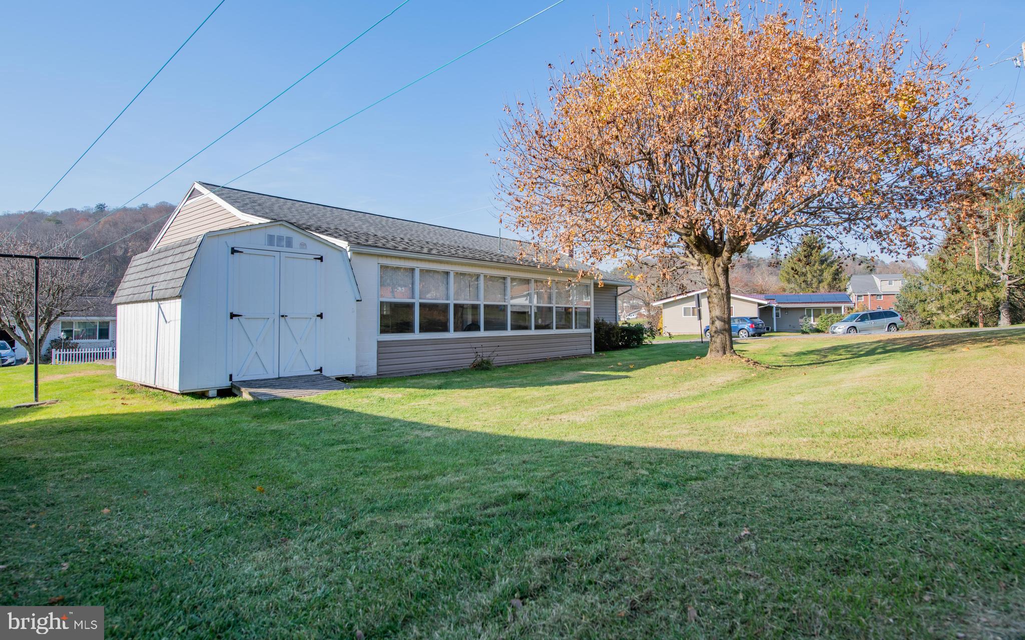 THE MEADOWS - Residential