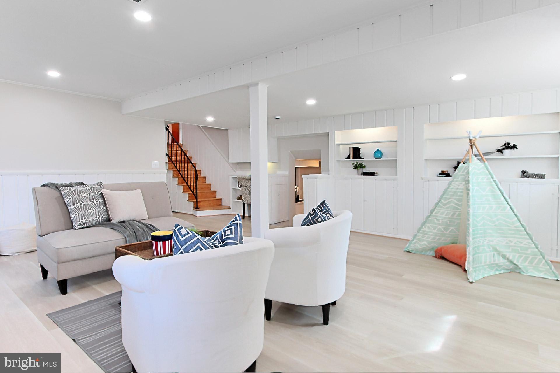 VALLEY BROOK - Residential