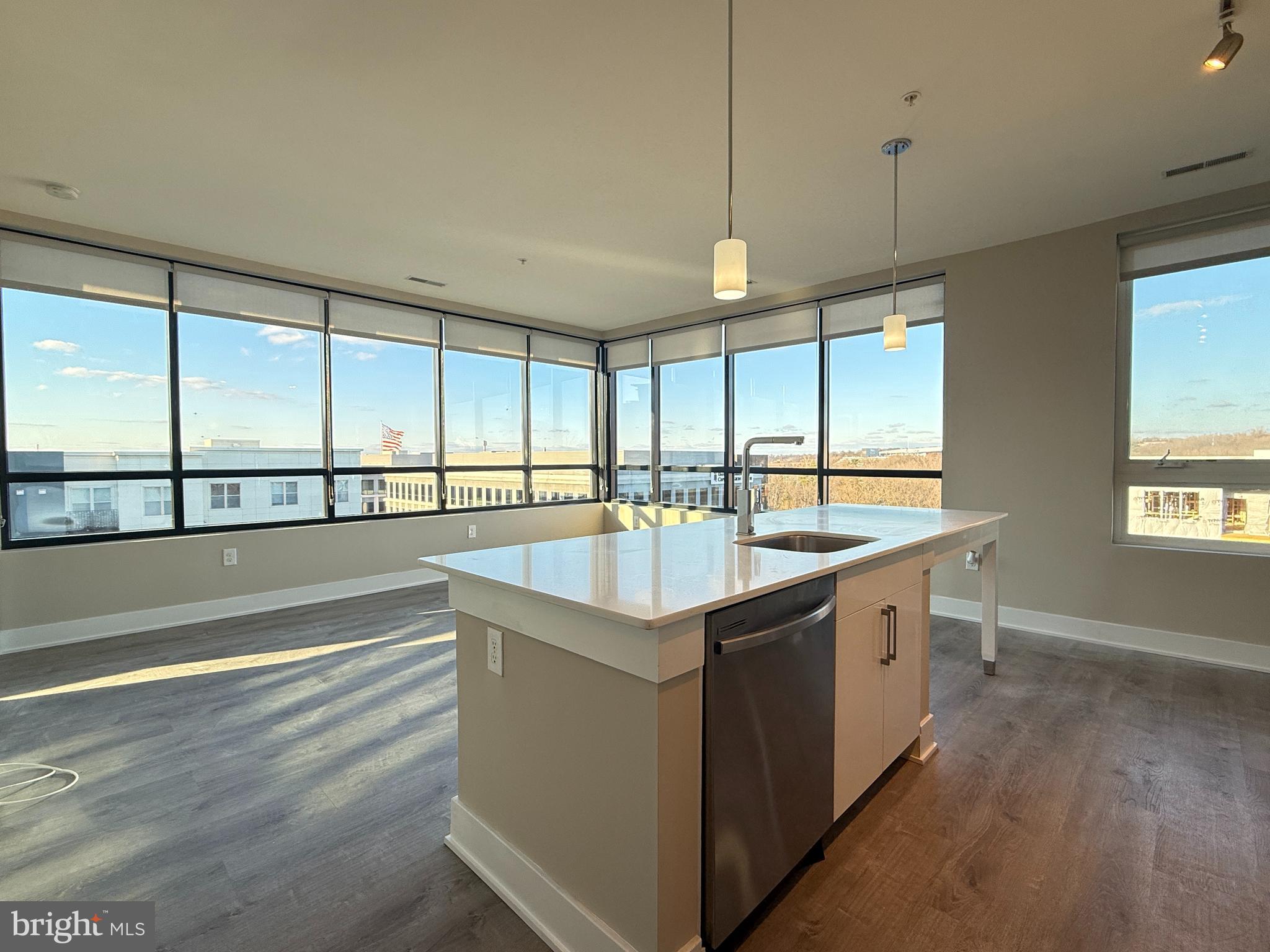 OXON HILL - Residential