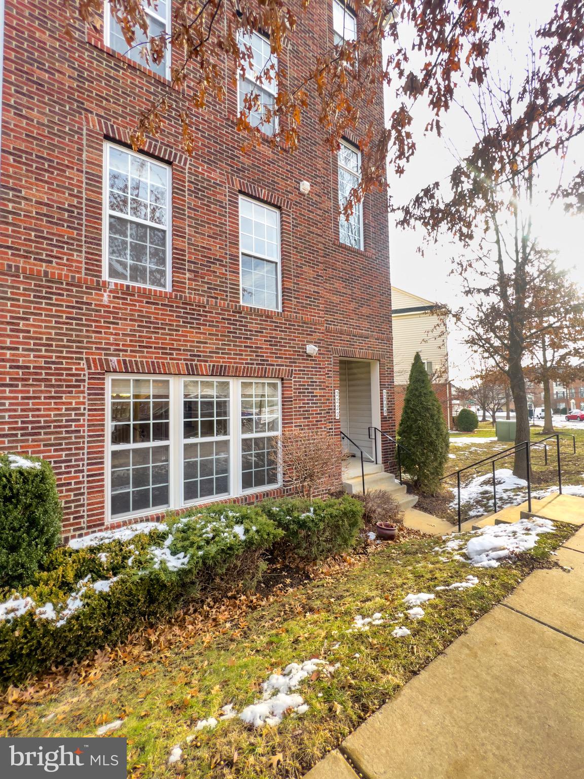 POTOMAC CLUB CONDOMINIUMS - Residential
