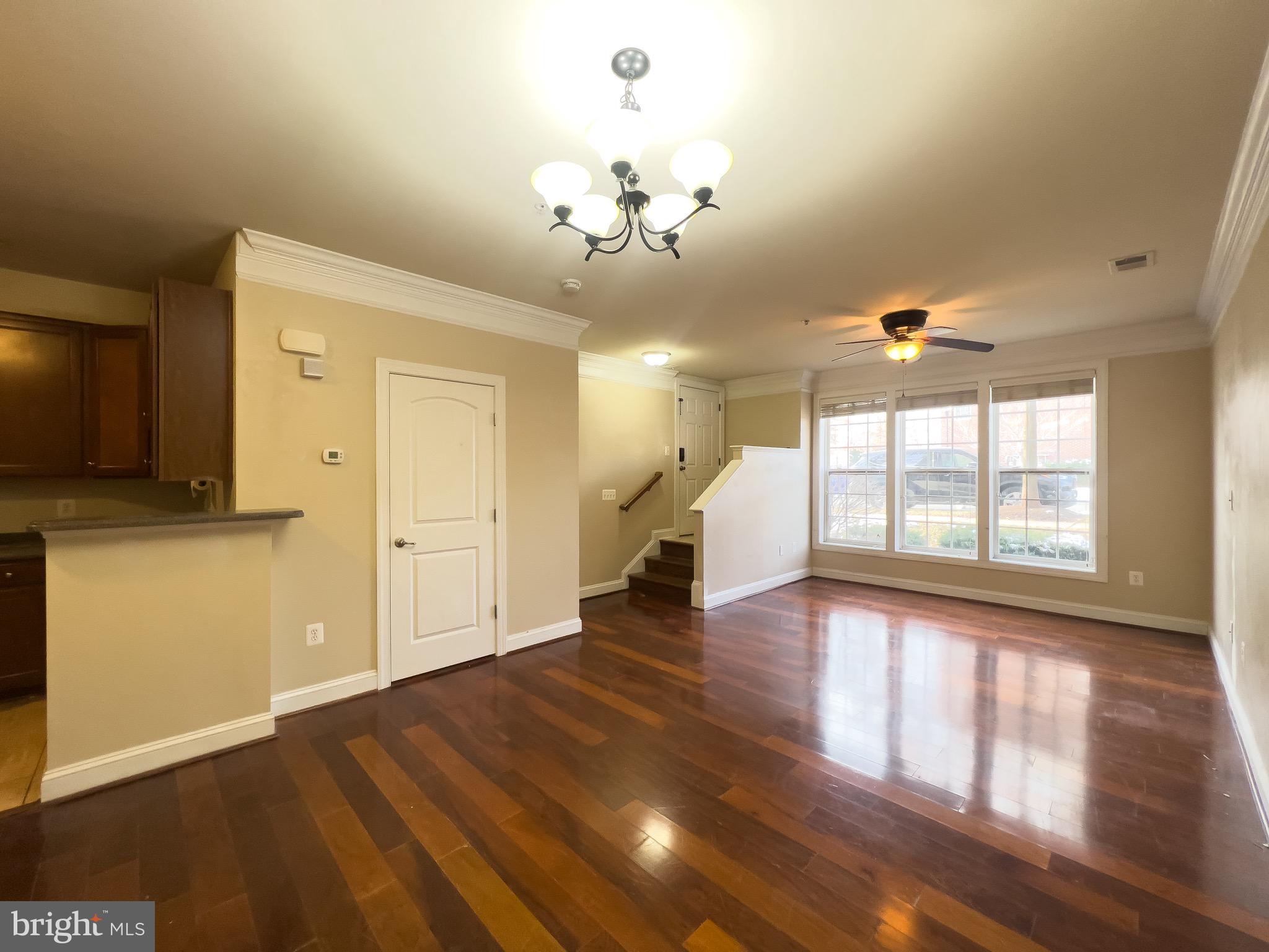 POTOMAC CLUB CONDOMINIUMS - Residential