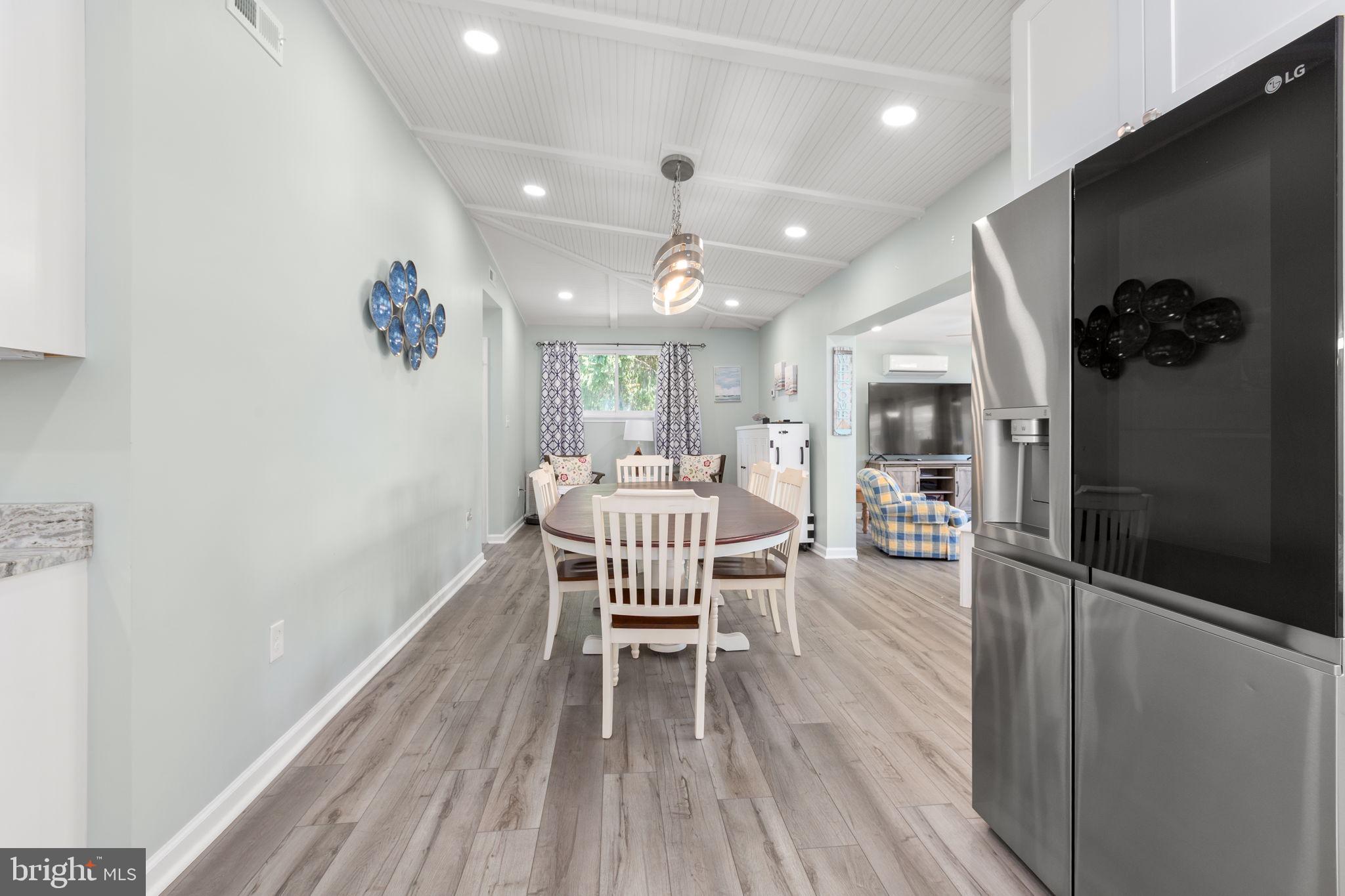LAKE CAROLINE - Residential