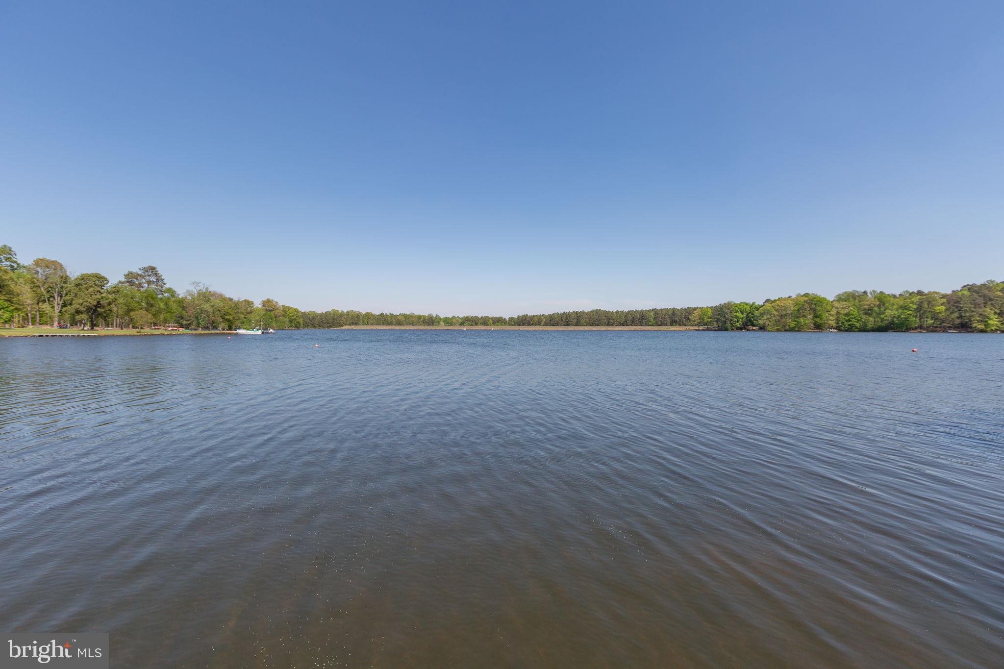 LAKE CAROLINE - Residential