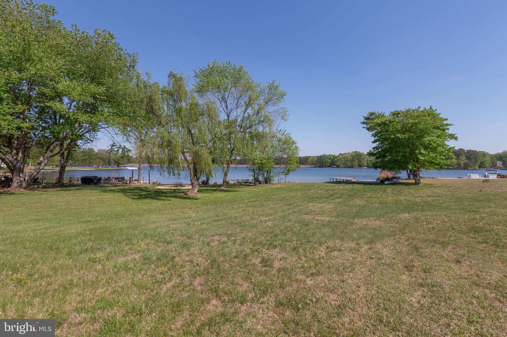 LAKE CAROLINE - Residential