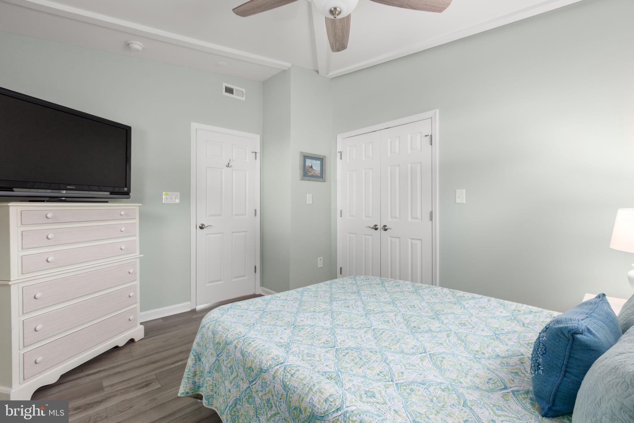 LAKE CAROLINE - Residential