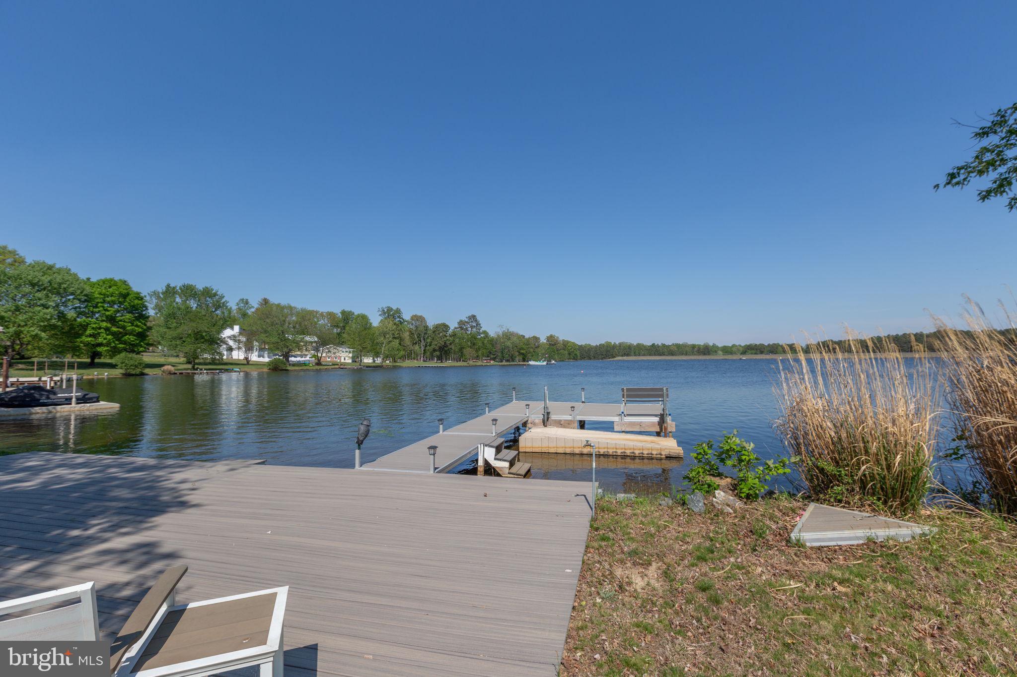 LAKE CAROLINE - Residential