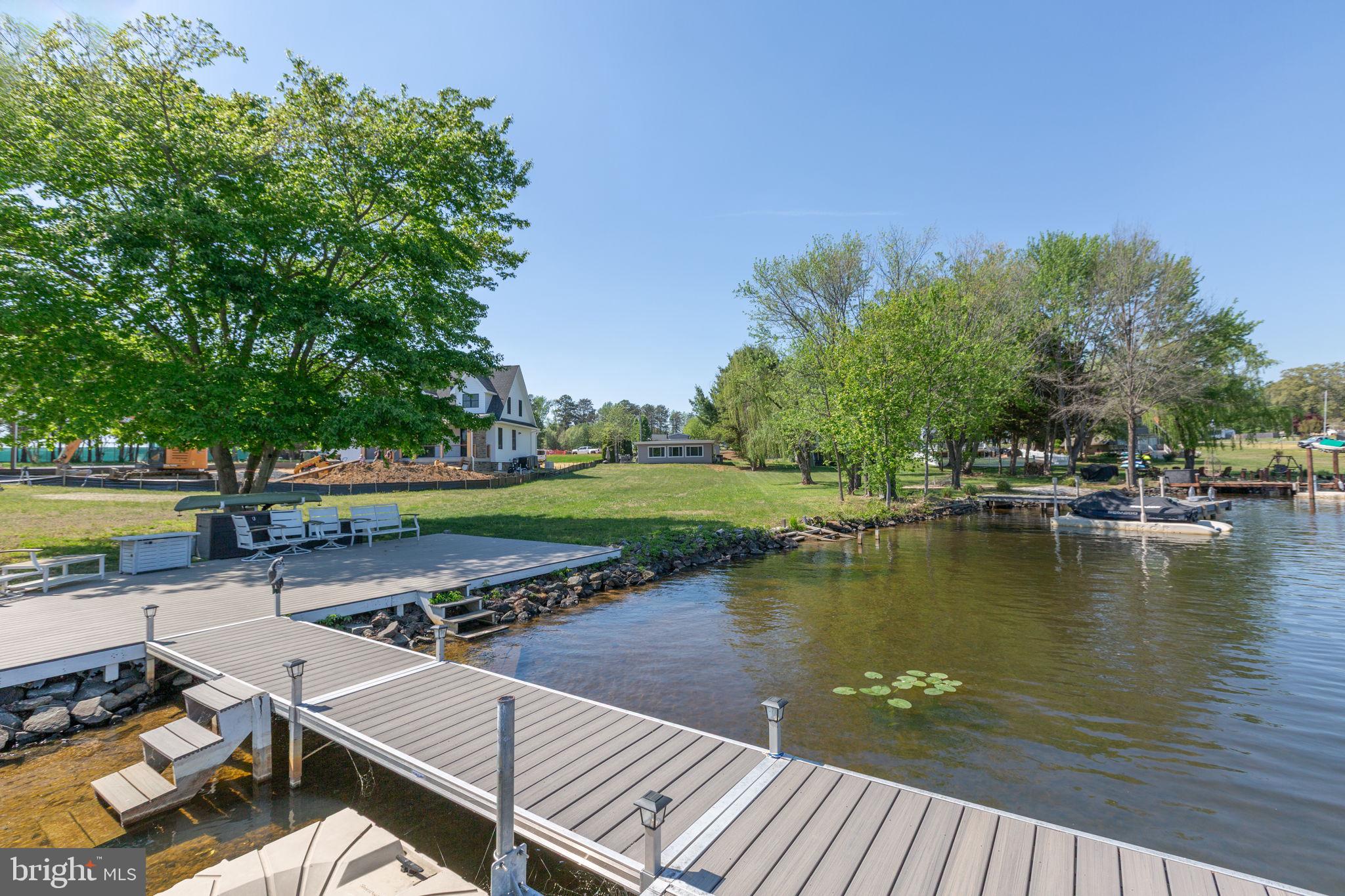 LAKE CAROLINE - Residential