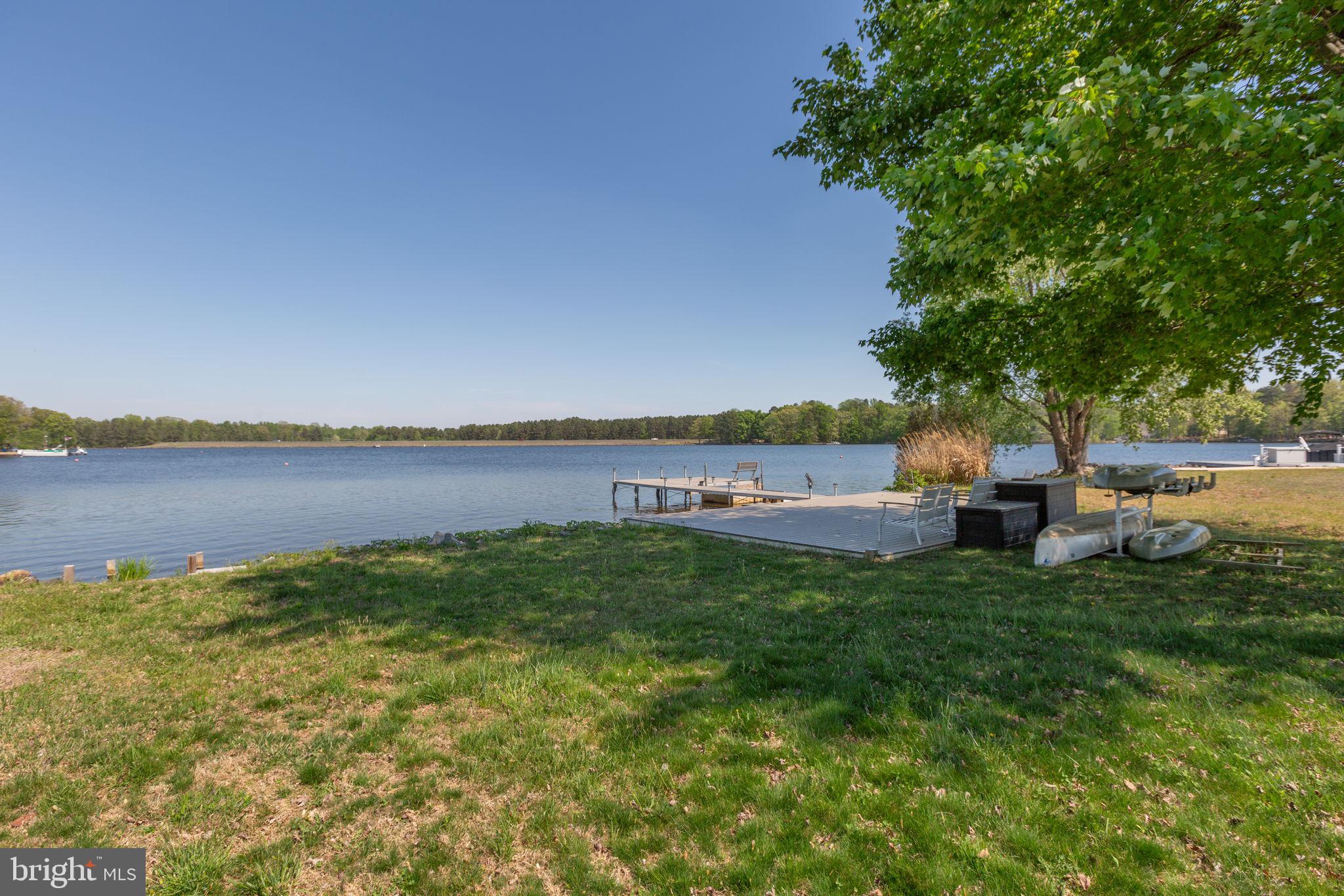 LAKE CAROLINE - Residential