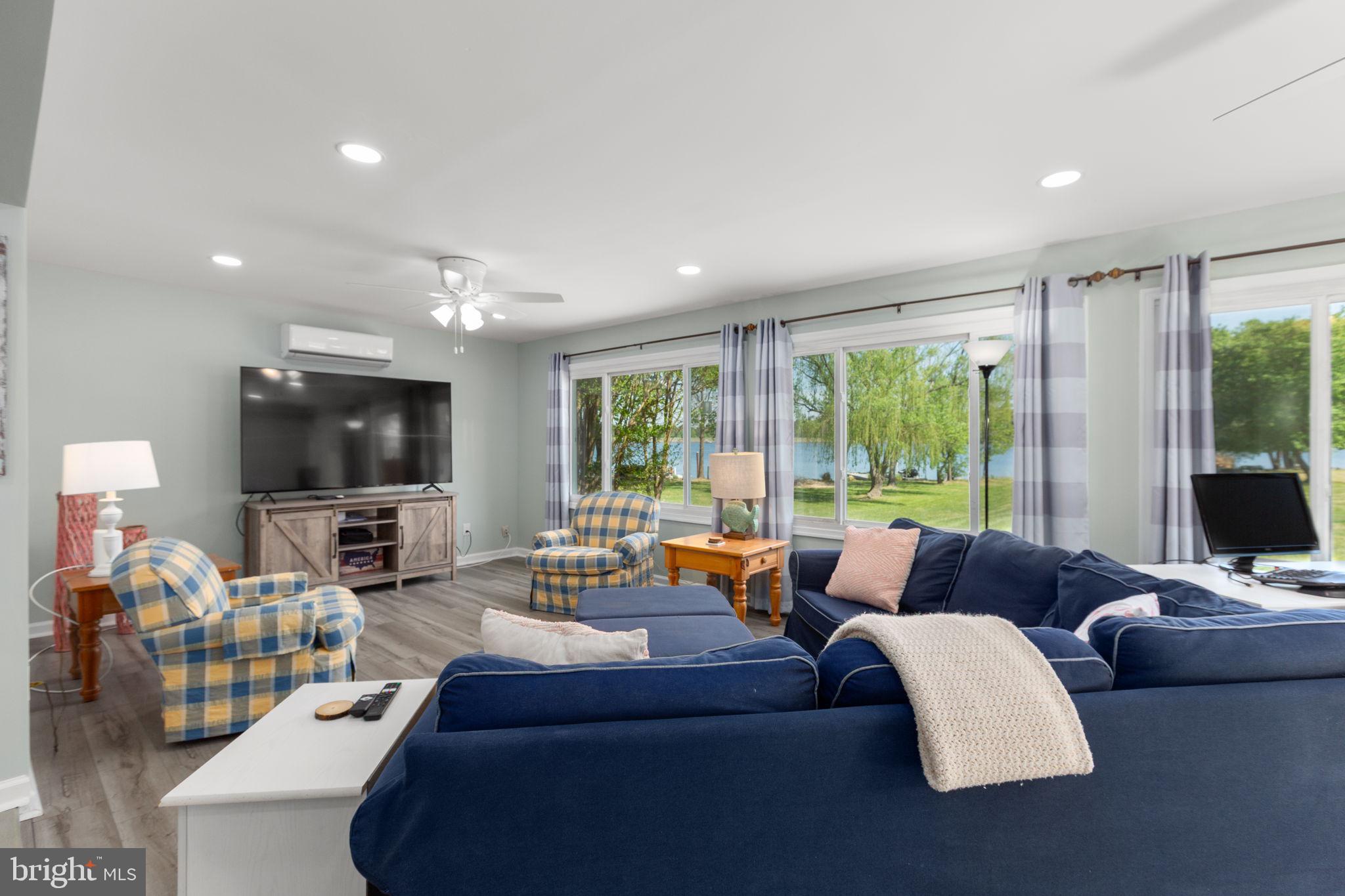 LAKE CAROLINE - Residential