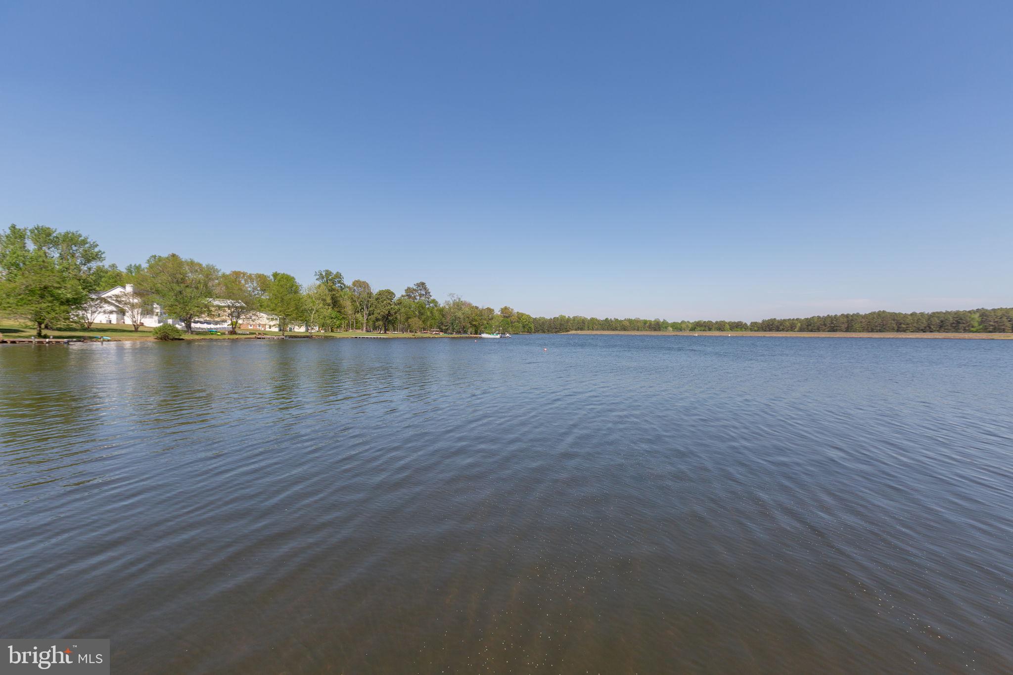 LAKE CAROLINE - Residential