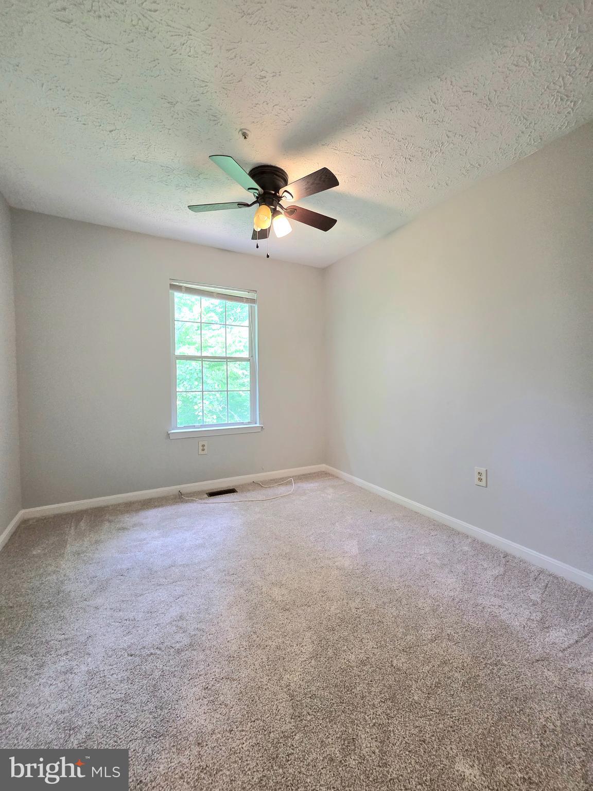 HILL OAKS CONDO - Residential Lease