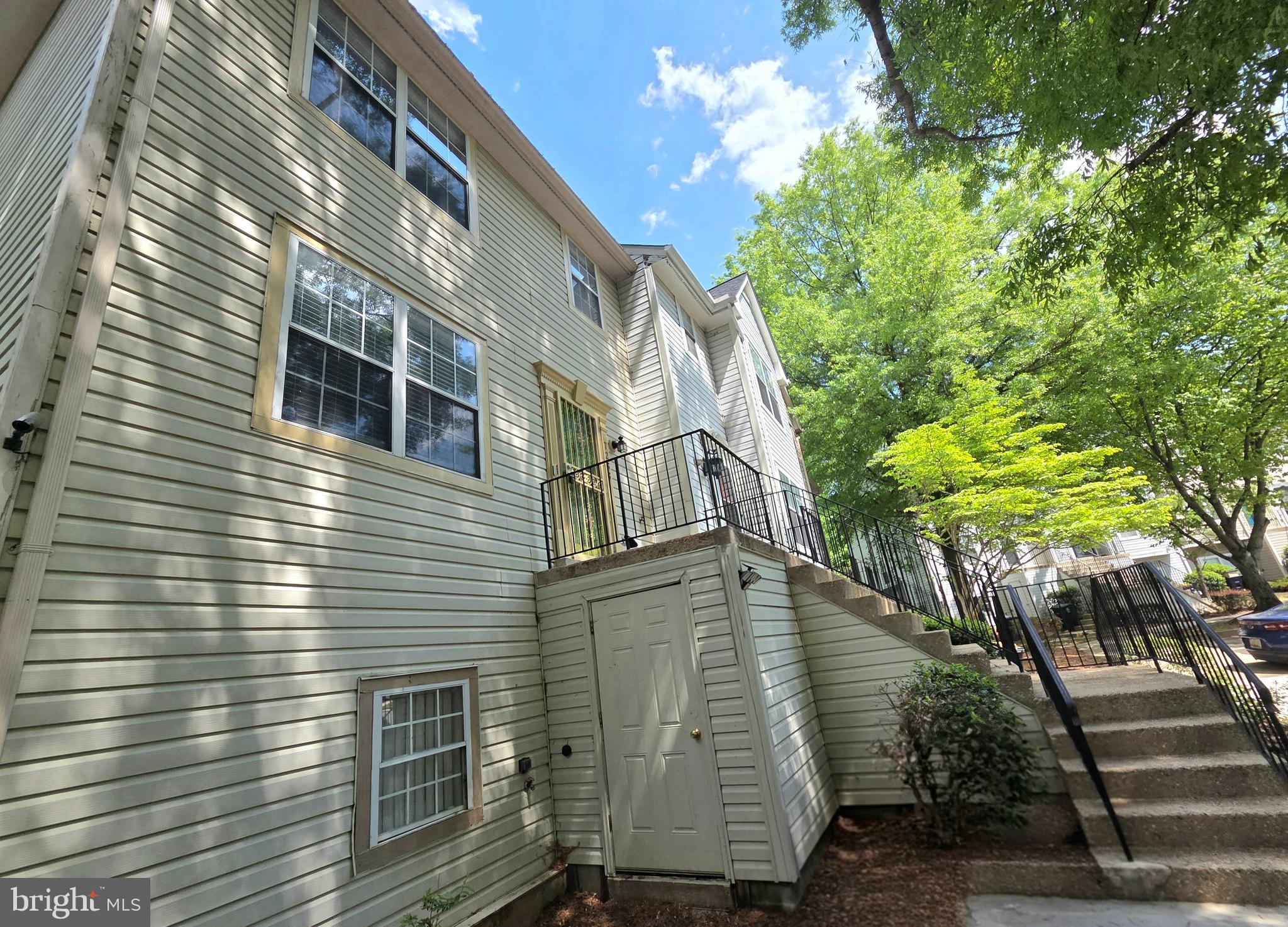HILL OAKS CONDO - Residential Lease