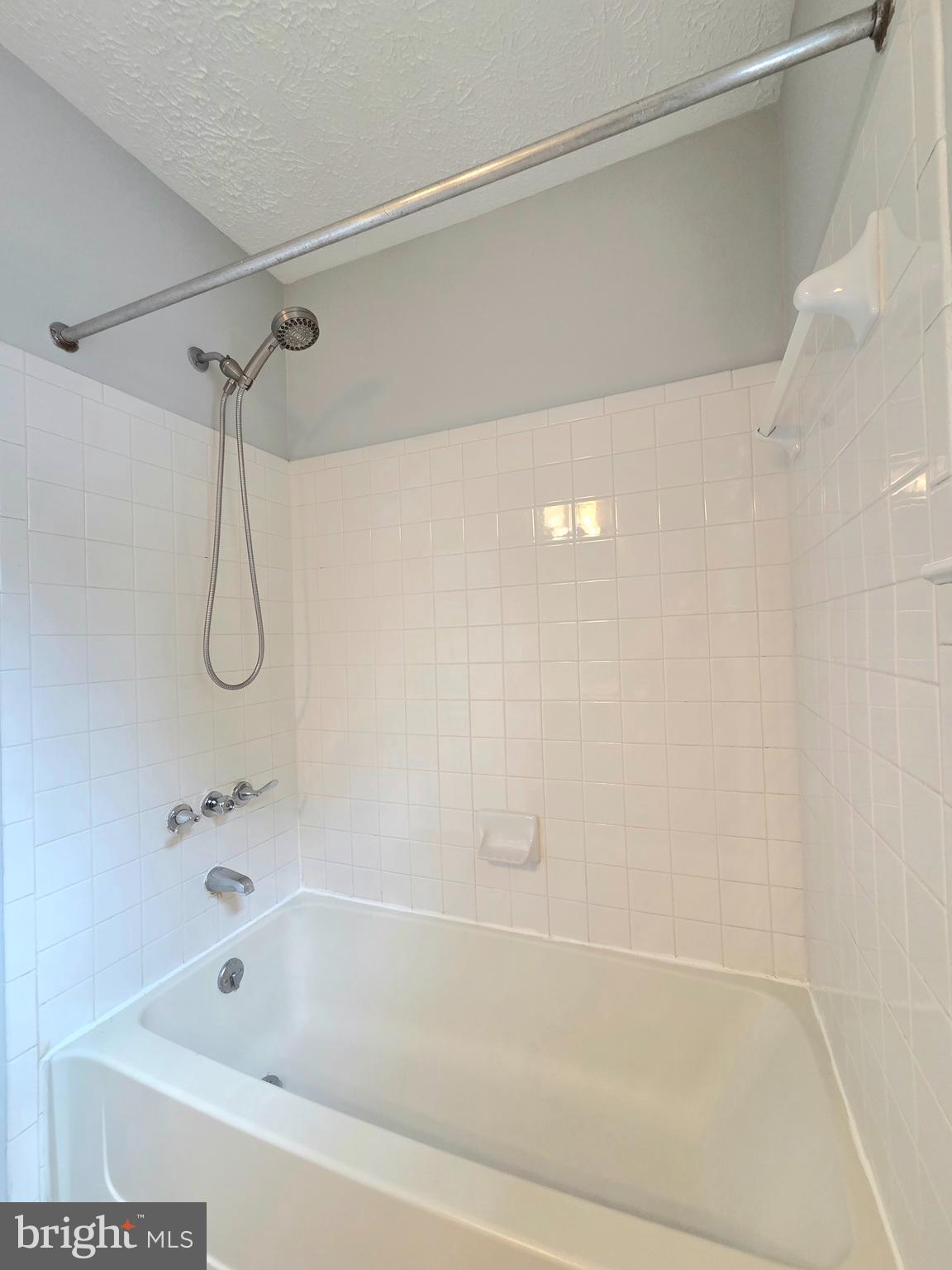 HILL OAKS CONDO - Residential Lease