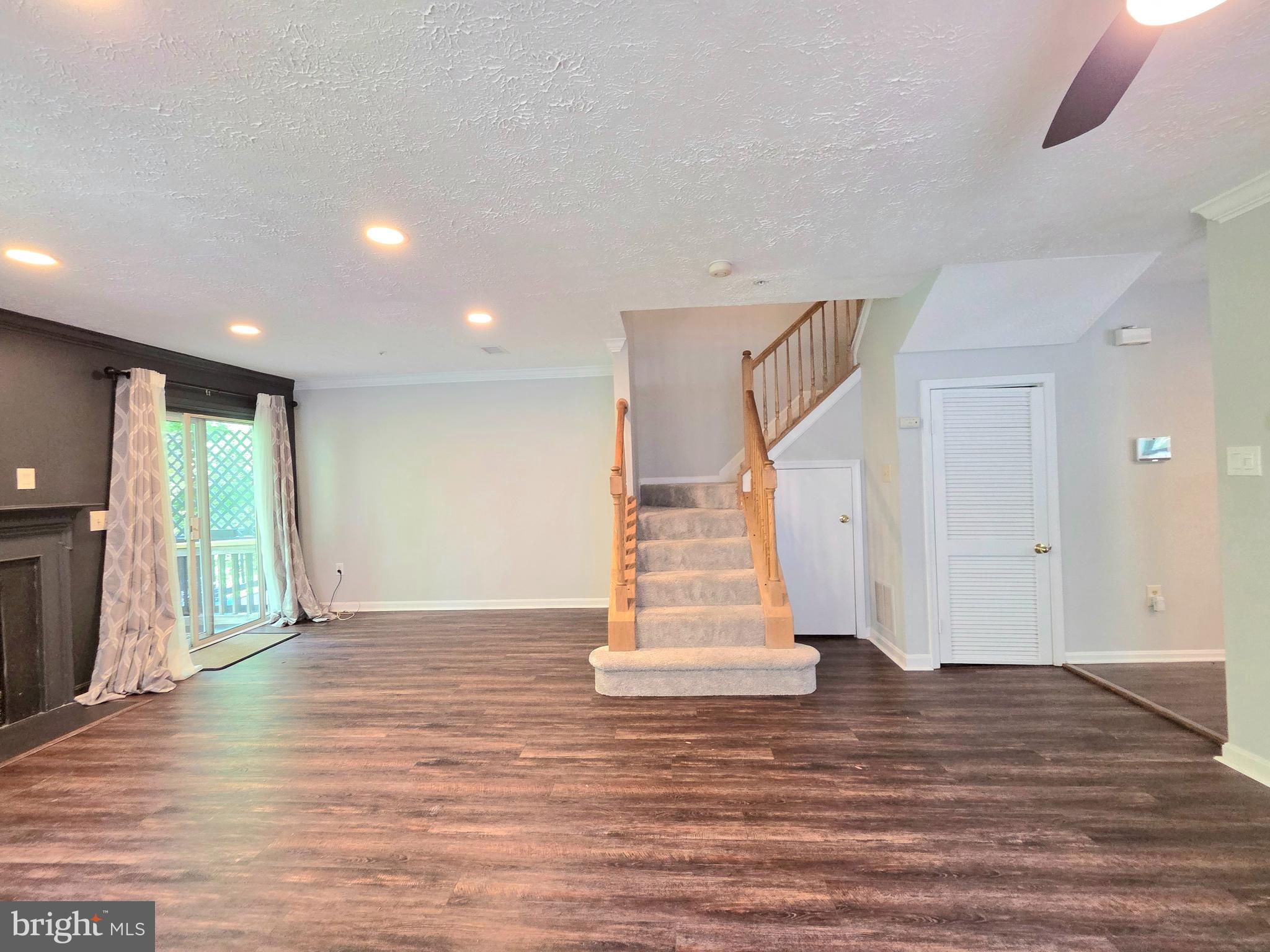 HILL OAKS CONDO - Residential Lease