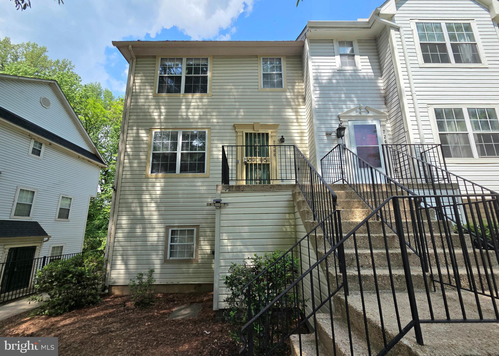 HILL OAKS CONDO - Residential Lease