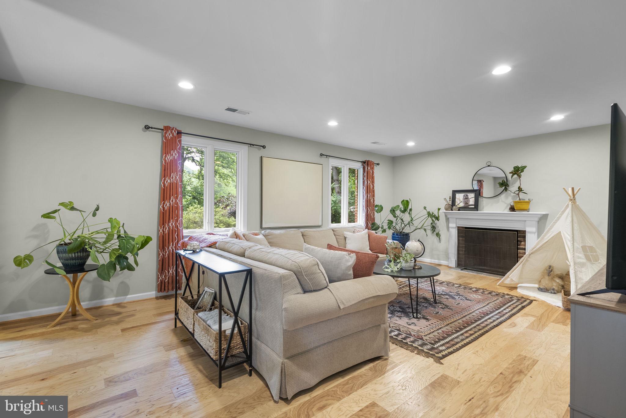 NORTH SPRINGBROOK - Residential