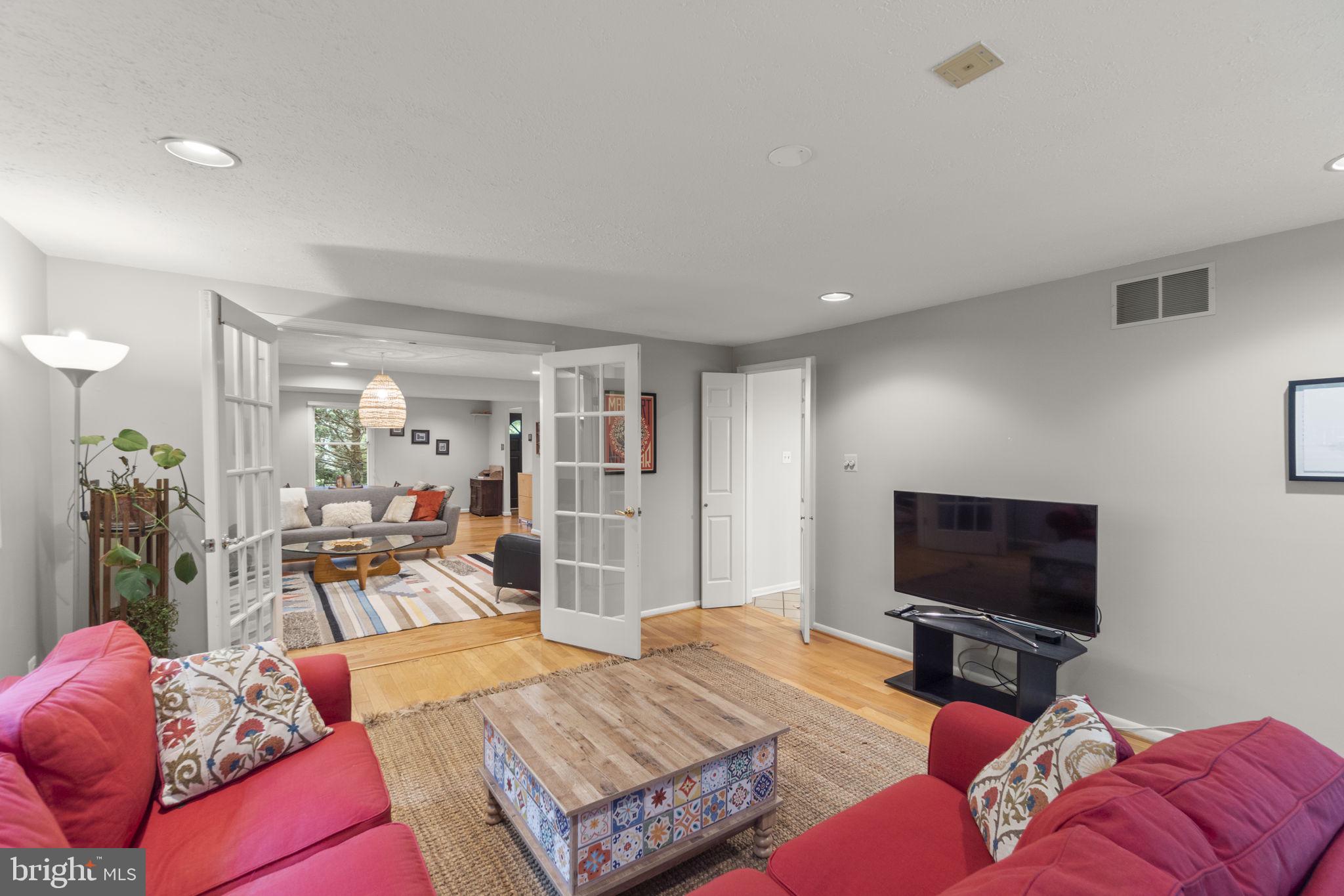 VILLAGE OF HICKORY RIDGE - Residential