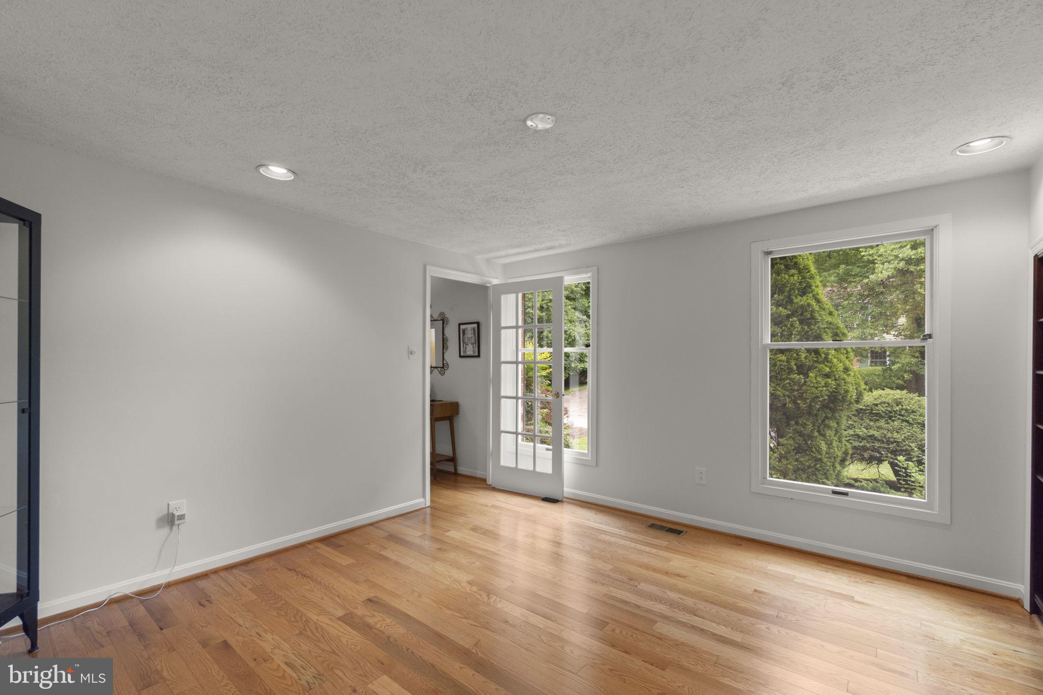 VILLAGE OF HICKORY RIDGE - Residential