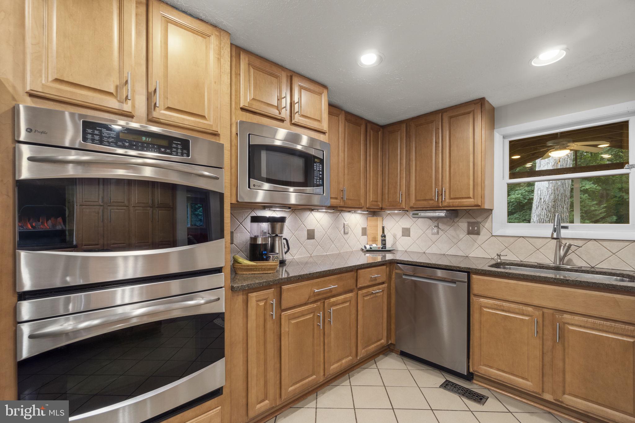 VILLAGE OF HICKORY RIDGE - Residential
