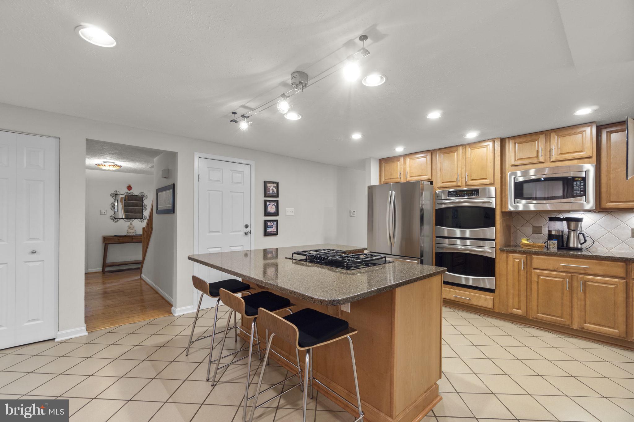 VILLAGE OF HICKORY RIDGE - Residential