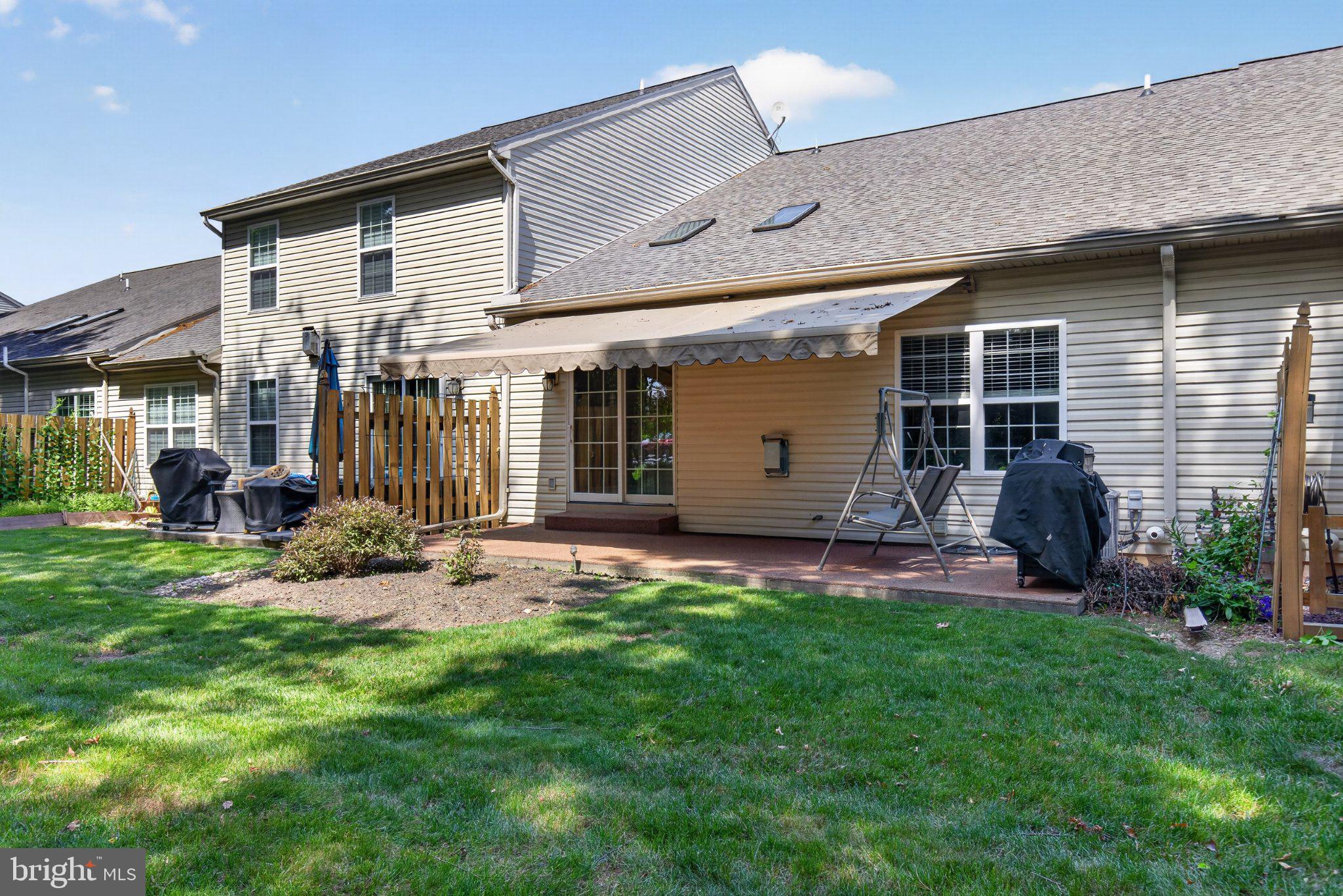 STRATTON CHASE - Residential