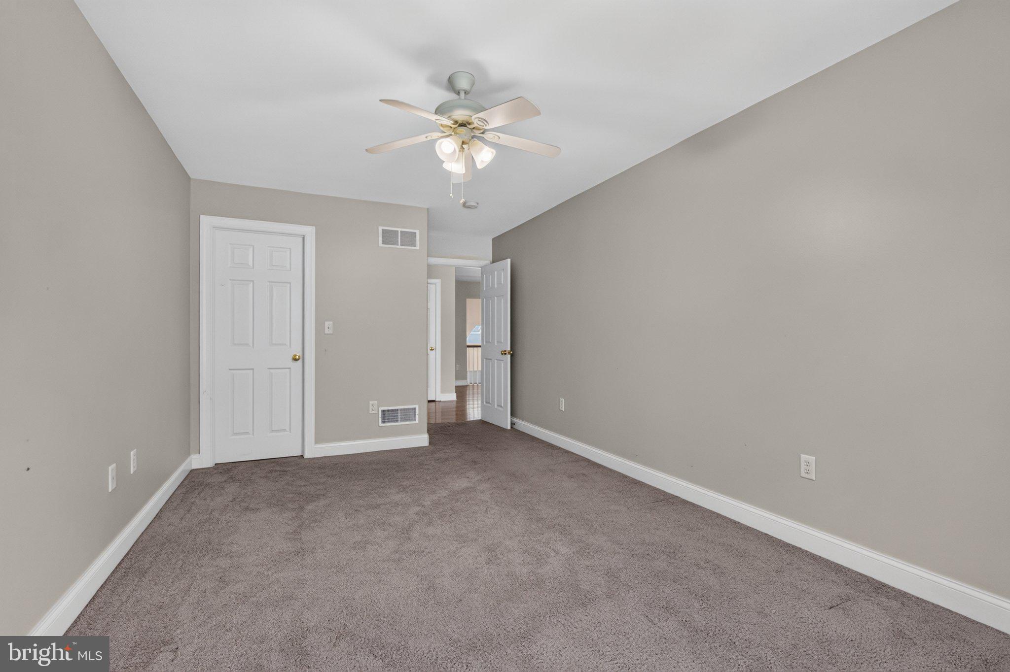 STRATTON CHASE - Residential